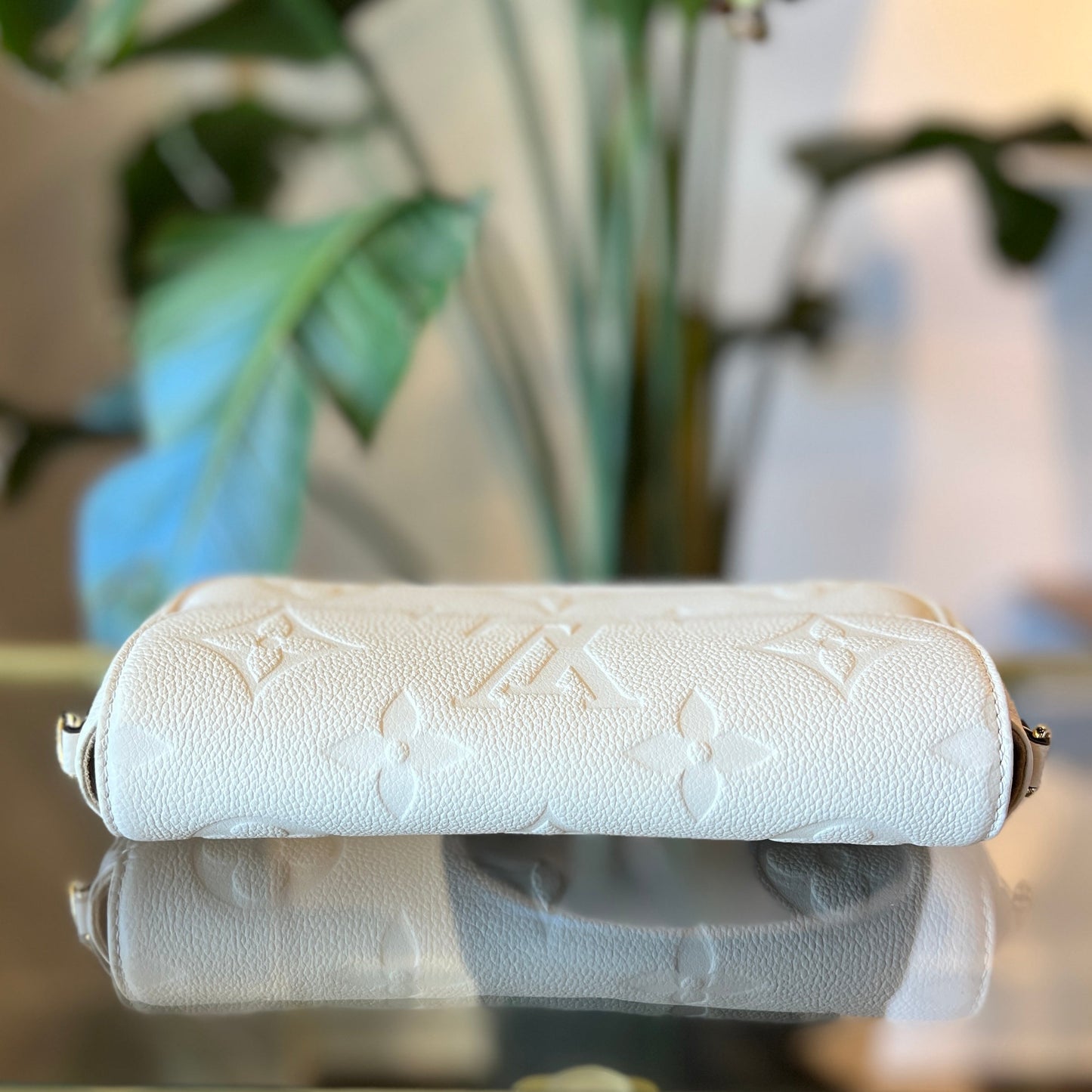 LOUIS VUITTON Cream Wallet on Chain Ivy