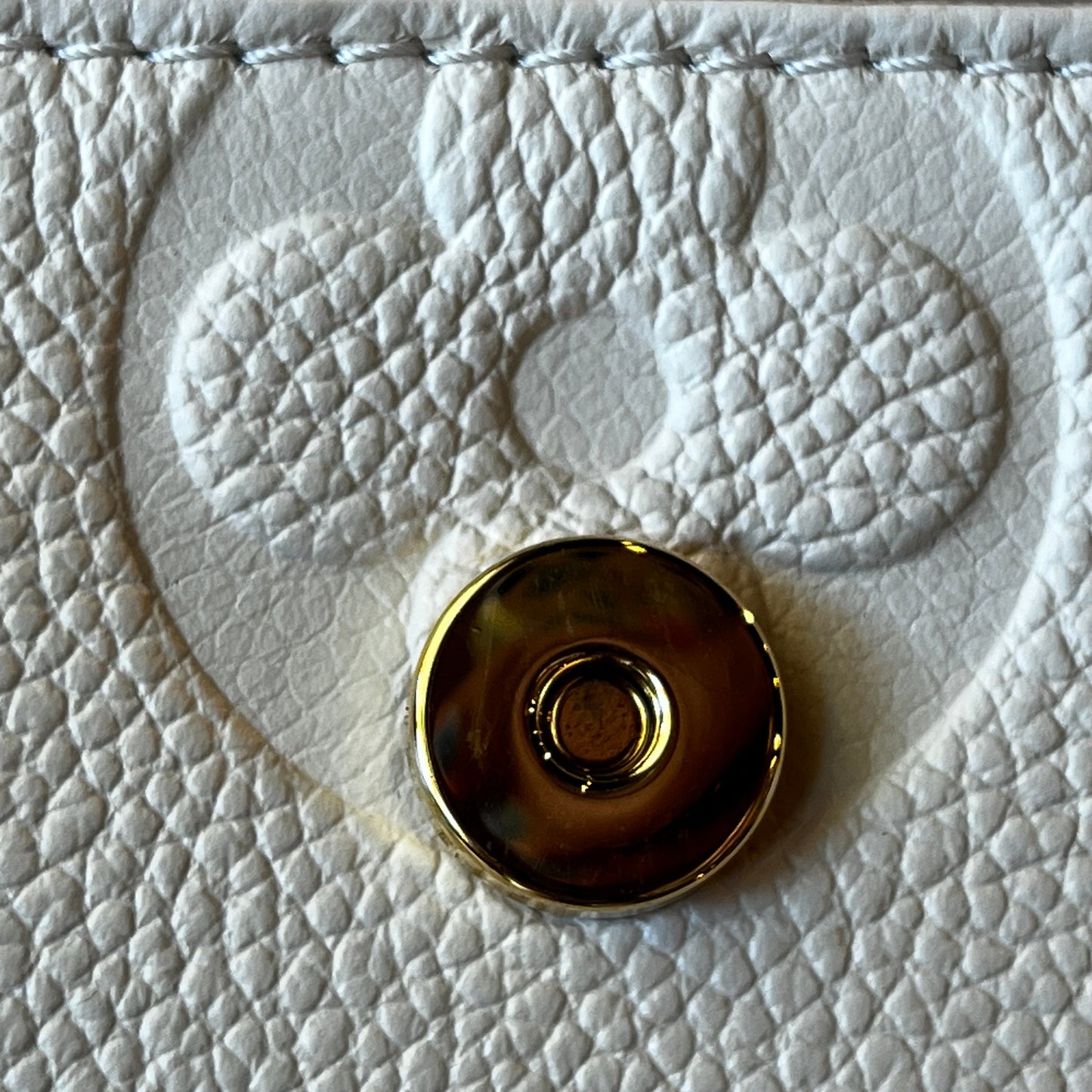 LOUIS VUITTON Cream Wallet on Chain Ivy
