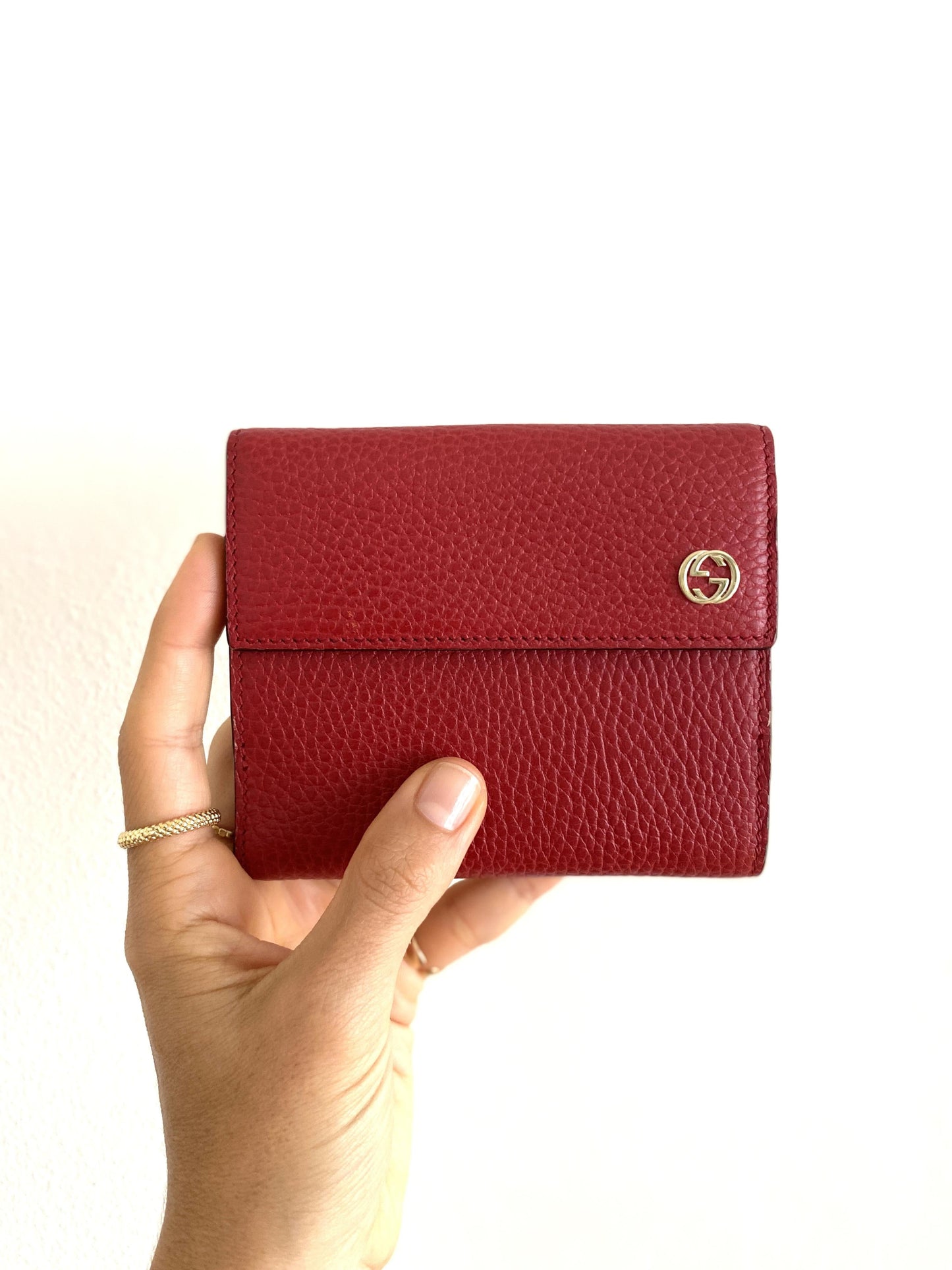 GUCCI RED WALLET