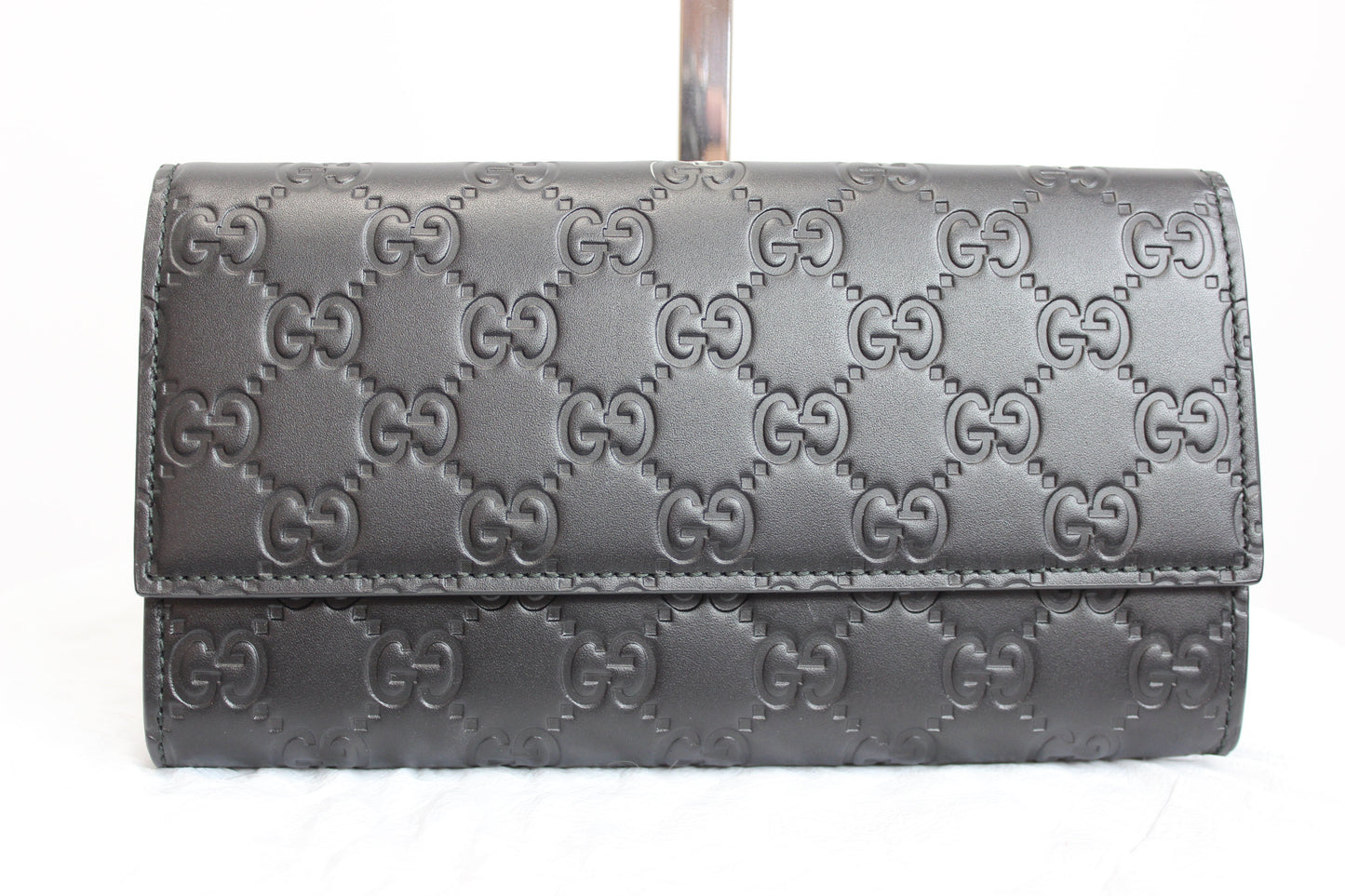 Gucci Signature Guccissima GG Wallet in Black