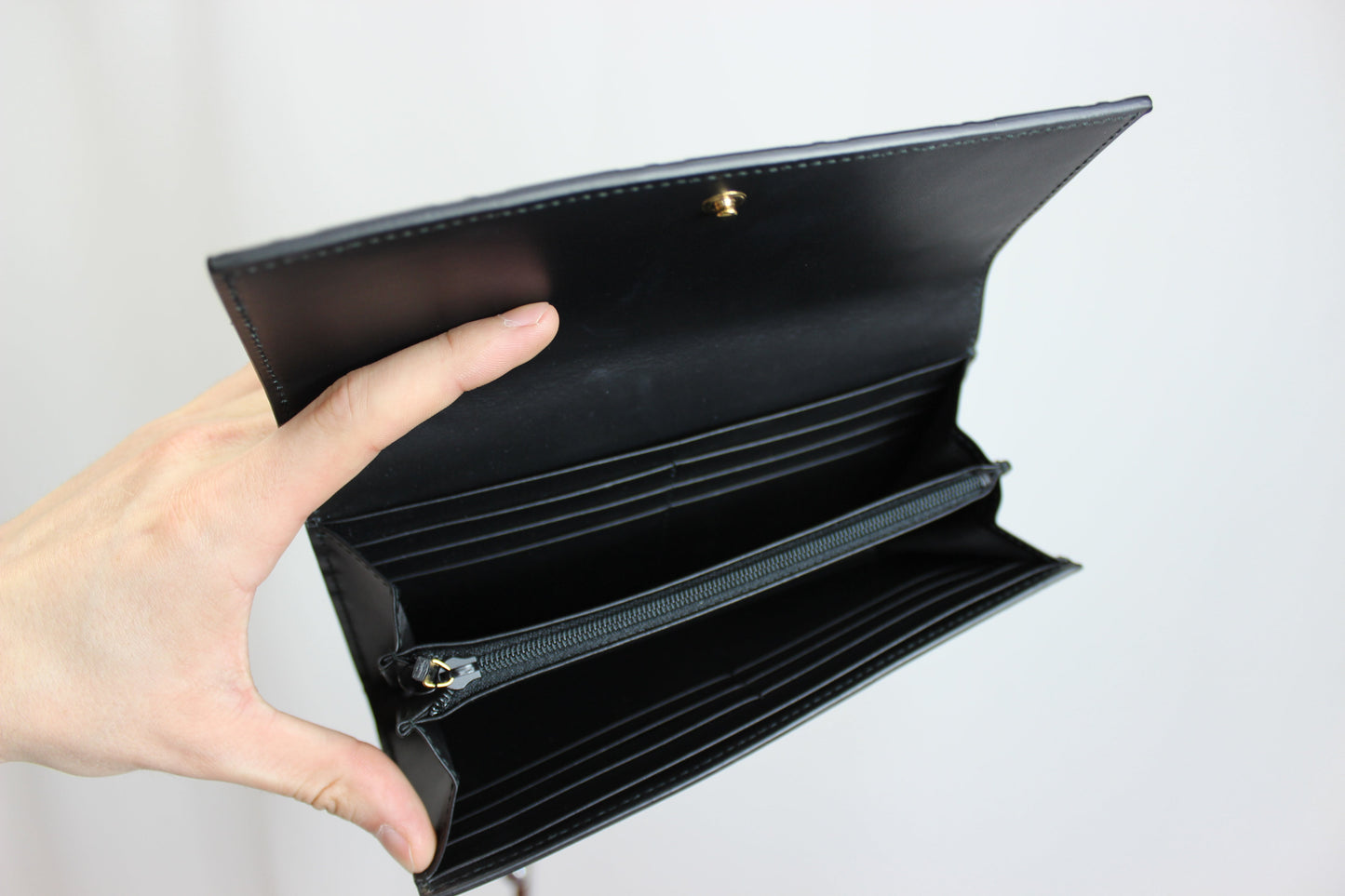 Gucci Signature Guccissima GG Wallet in Black