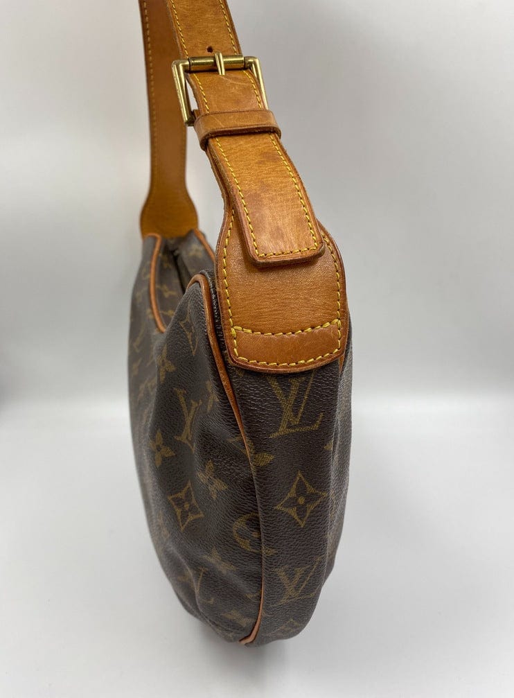 Louis Vuitton Croissant MM