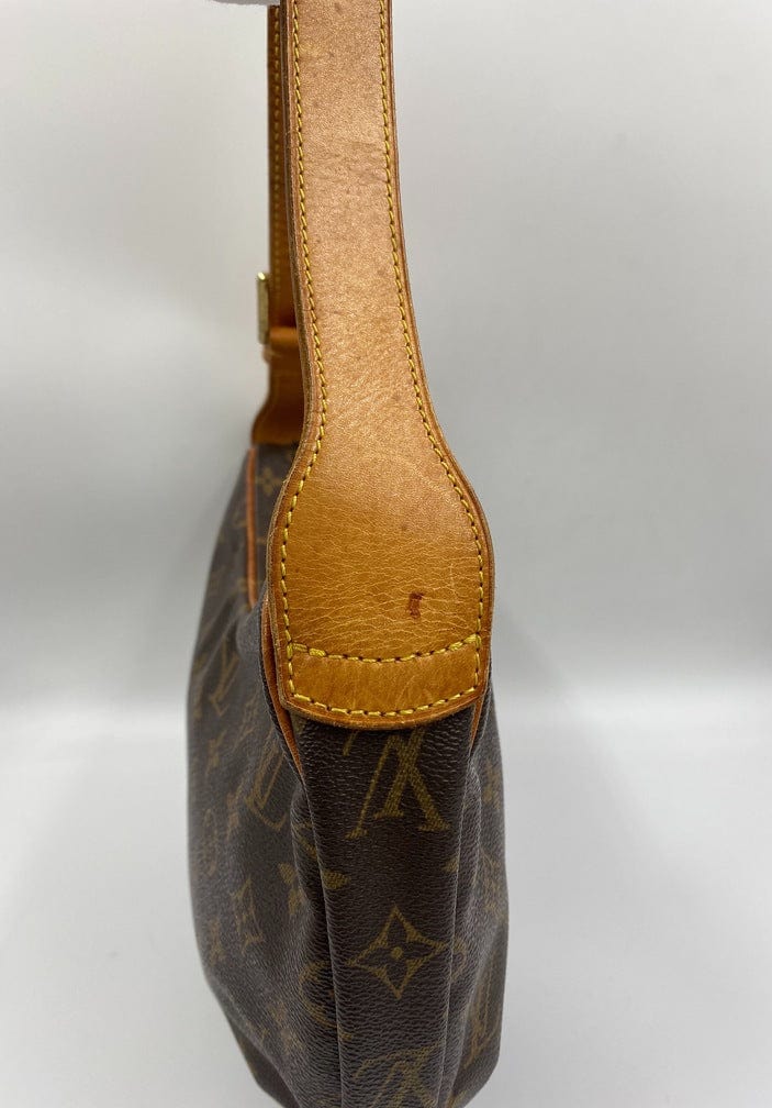 Louis Vuitton Croissant MM