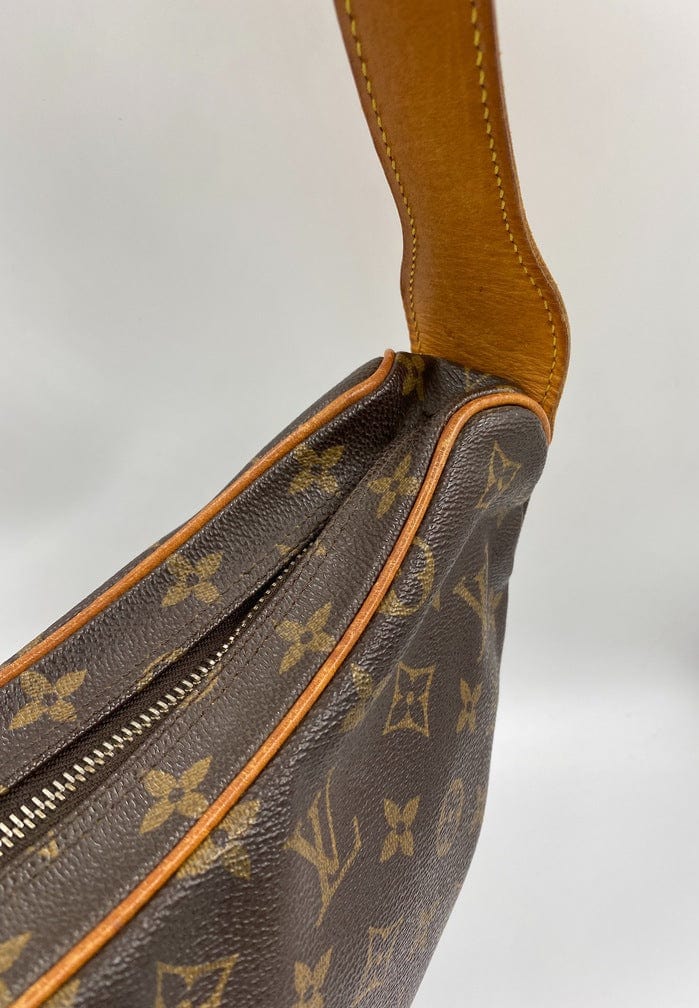 Louis Vuitton Croissant MM