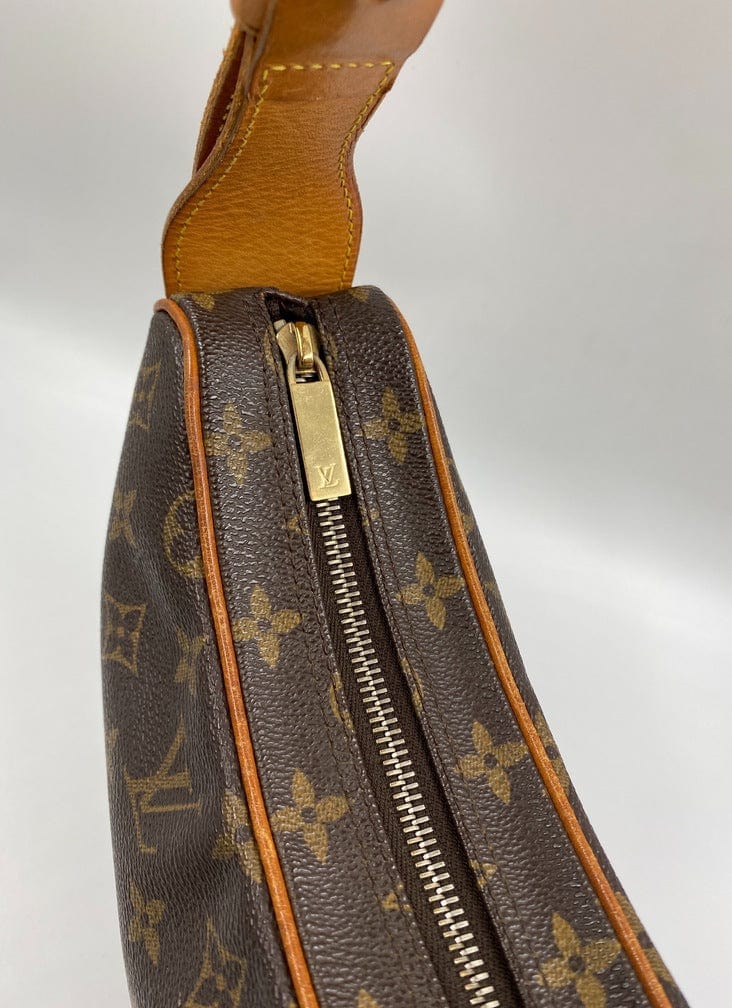 Louis Vuitton Croissant MM