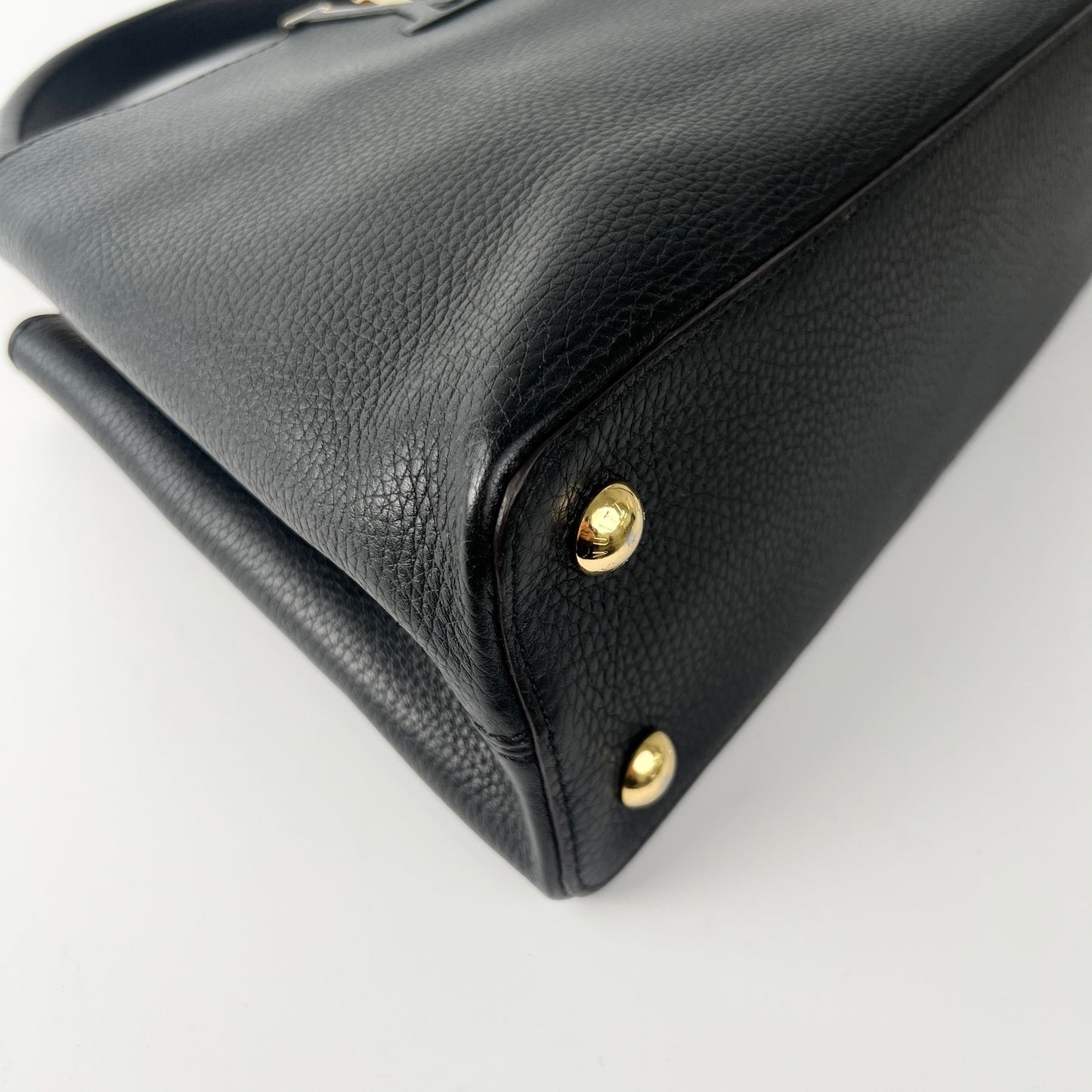 Louis Vuitton Capucine MM Black