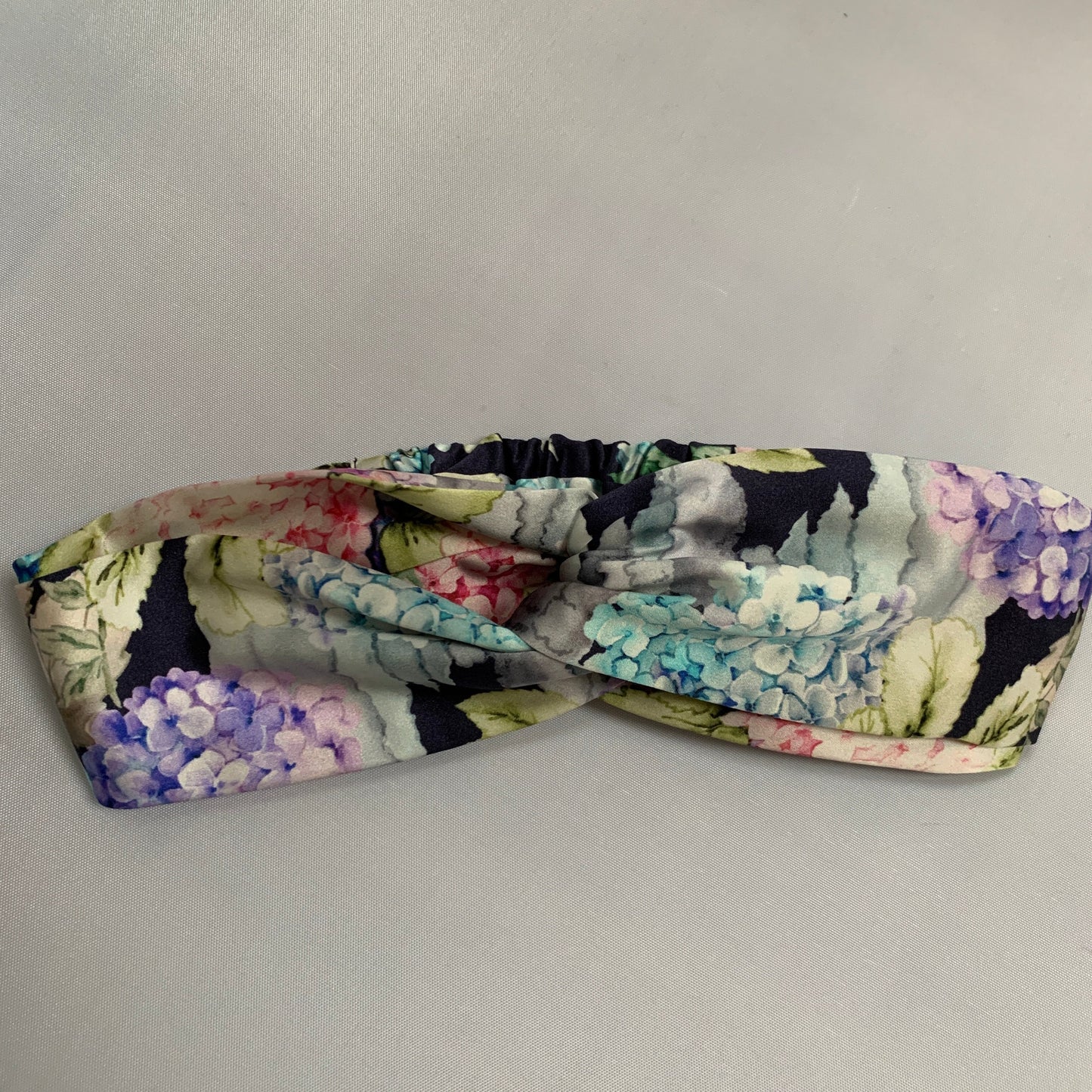 Gucci Hortensin Duchesse Floral Headband in Blue