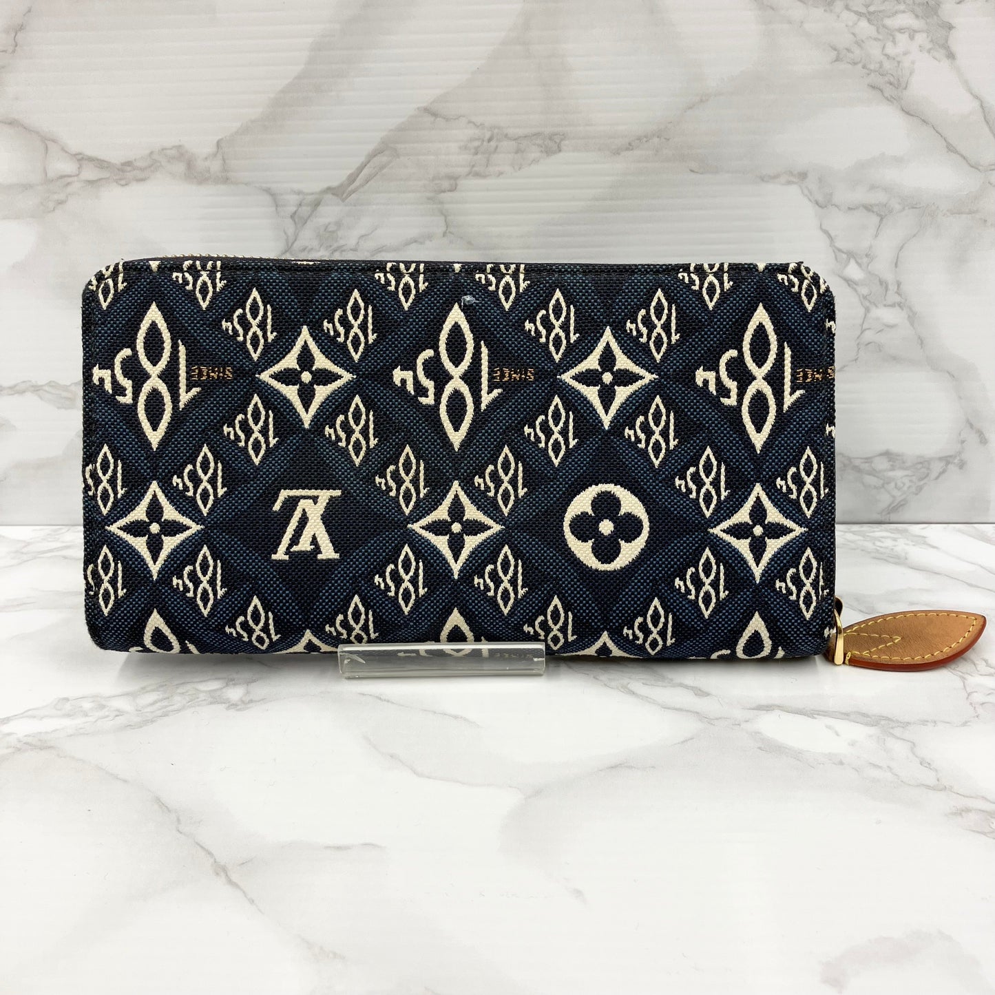 Louis Vuitton 1854 Zippy Wallet