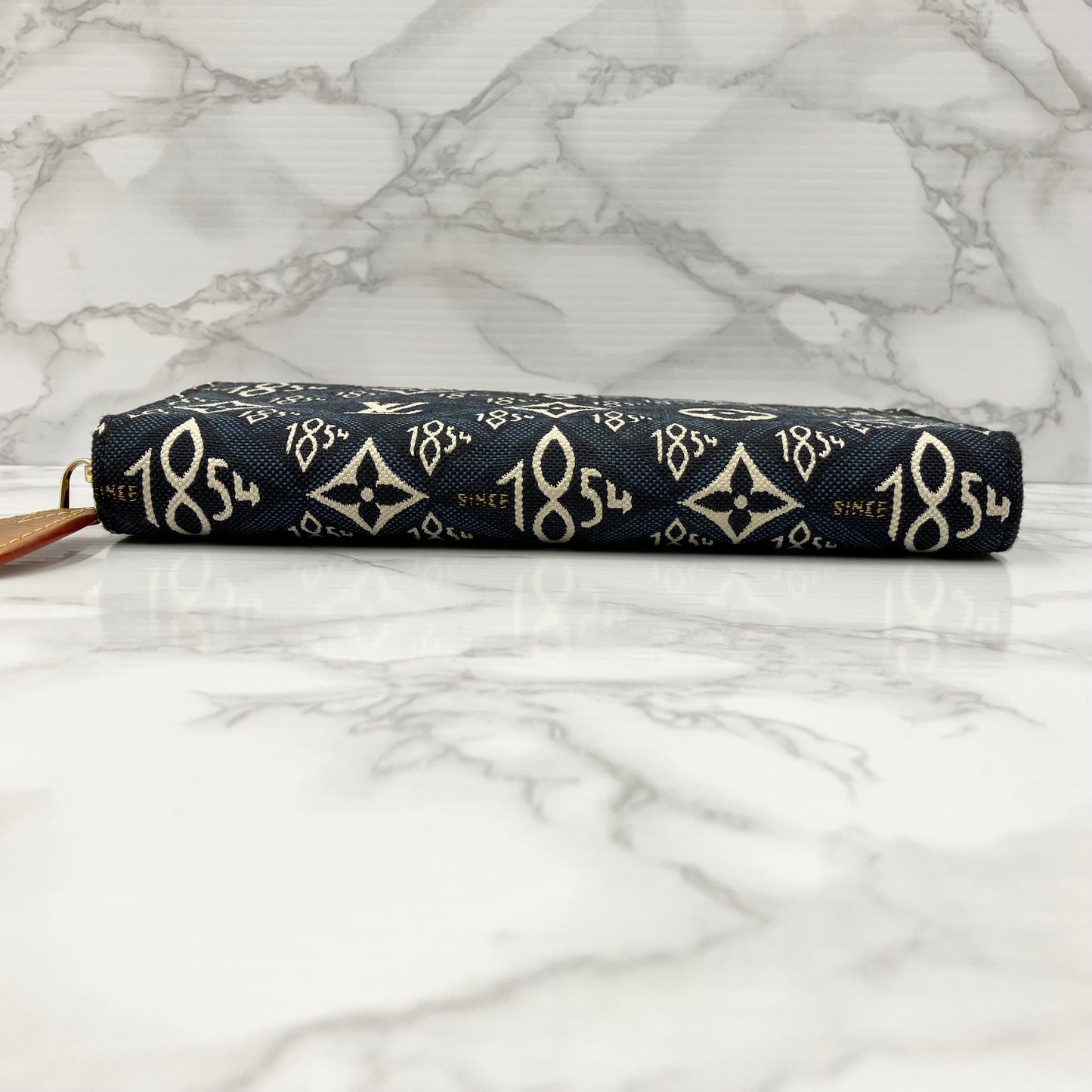 Louis Vuitton 1854 Zippy Wallet