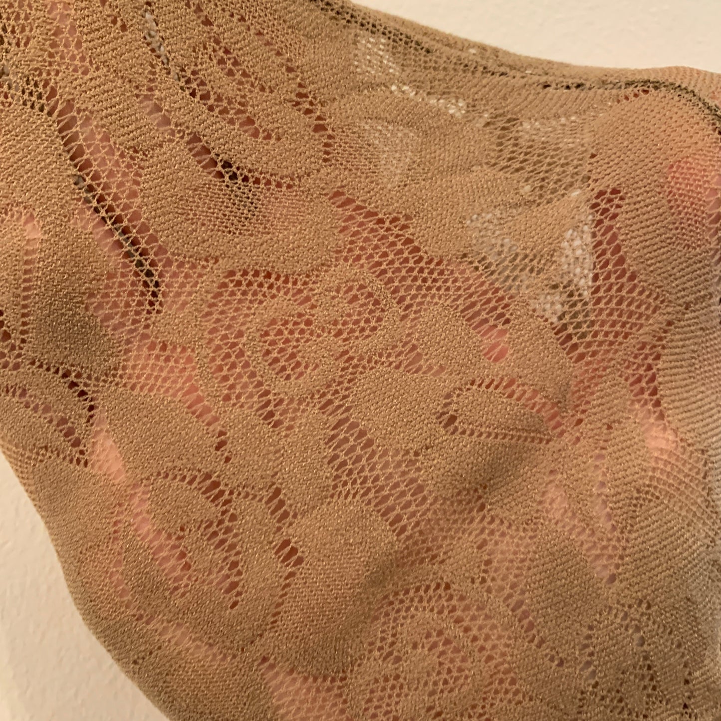 Gucci GG Floral Lace Socks in Tan