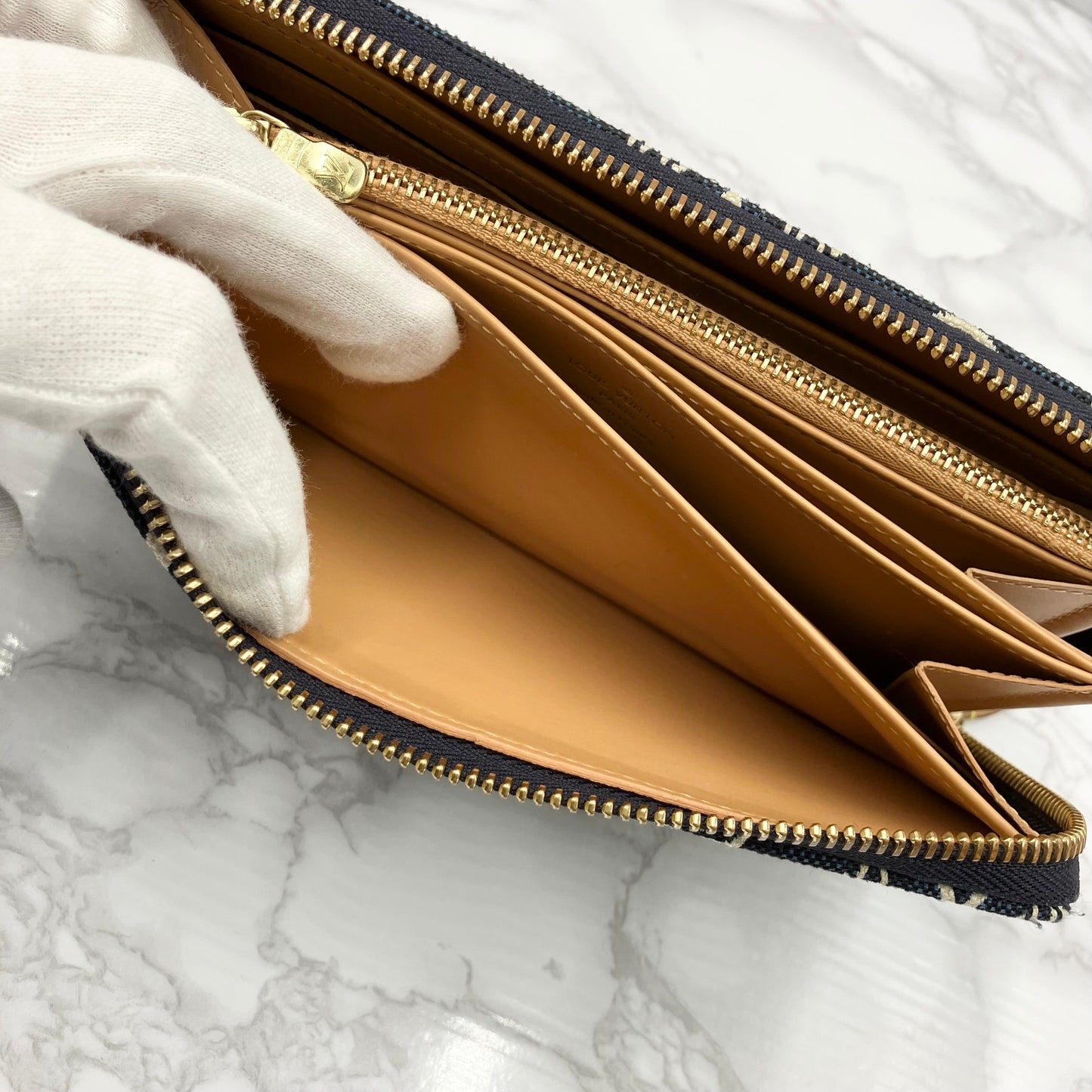 Louis Vuitton 1854 Zippy Wallet