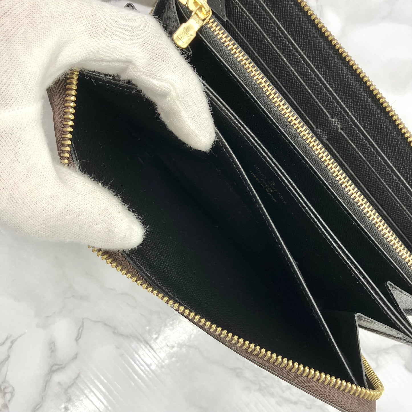 Louis Vuitton  Giant Monogram Zippy
