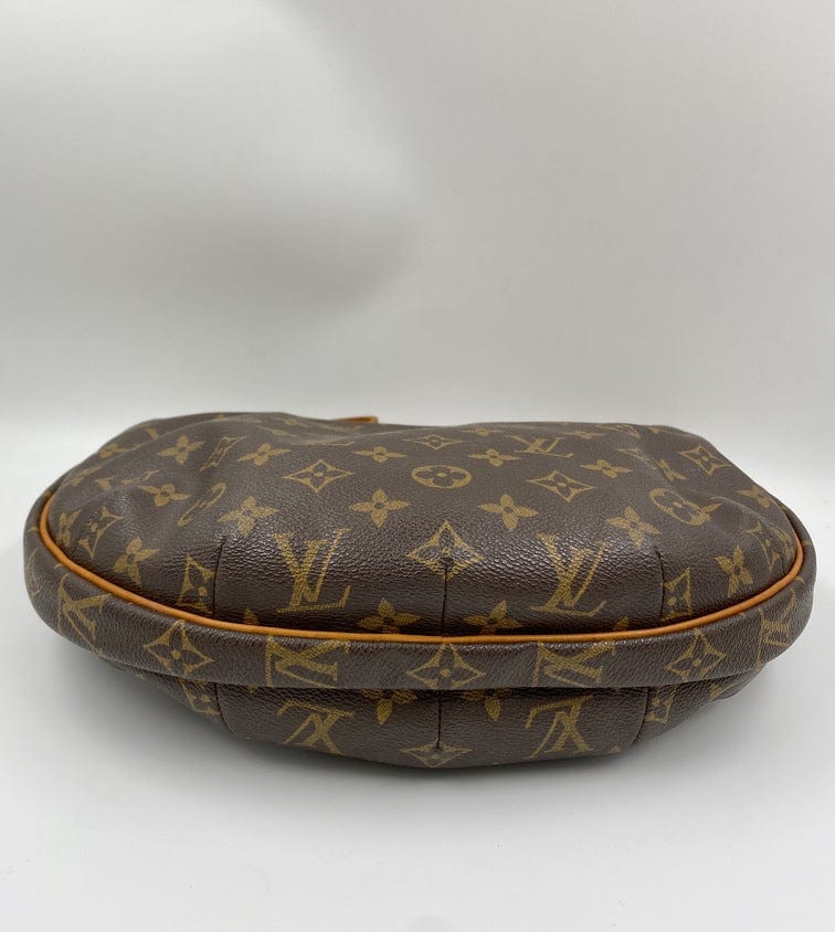 Louis Vuitton Croissant MM