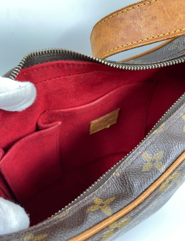 Louis Vuitton Croissant MM