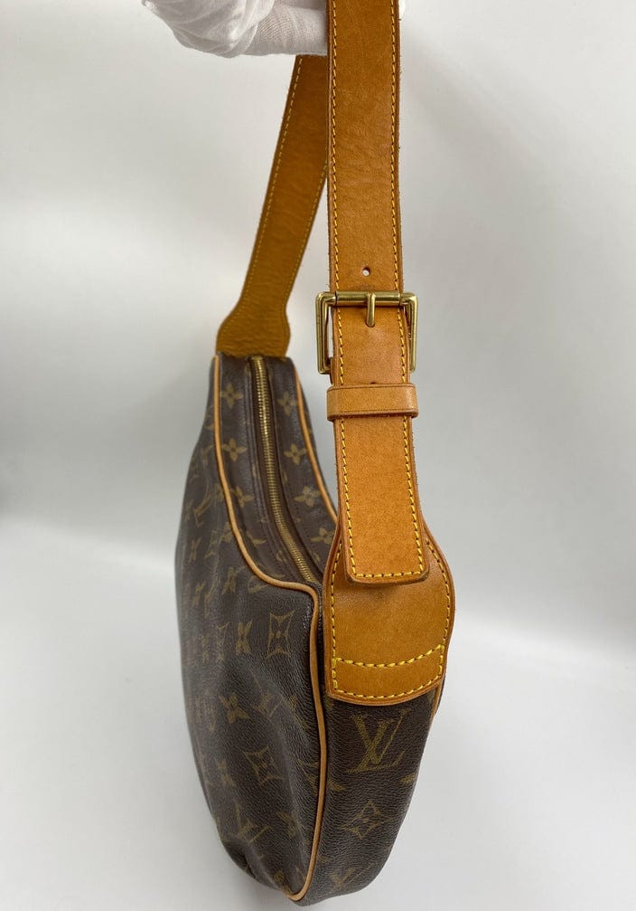 Louis Vuitton Croissant MM