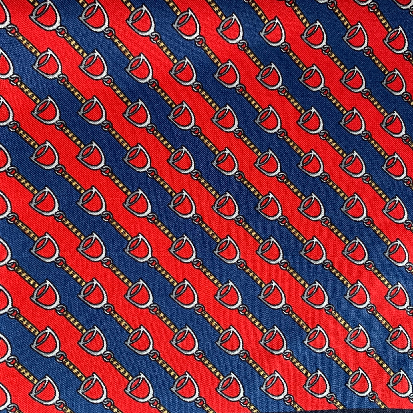 Gucci Two-toned Horse-bit Pocket Square in Red