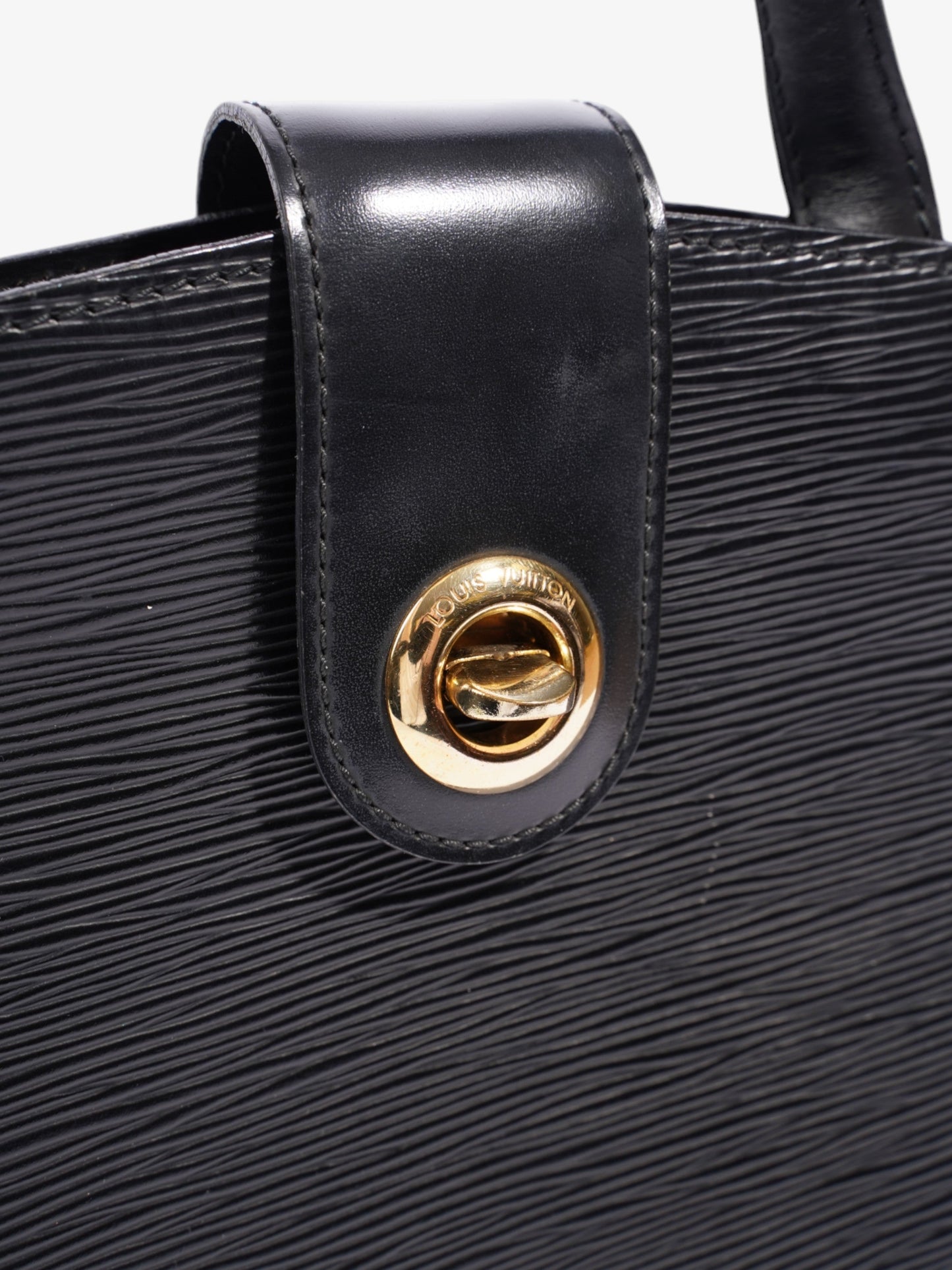 Louis Vuitton Cluny Black Epi Leather