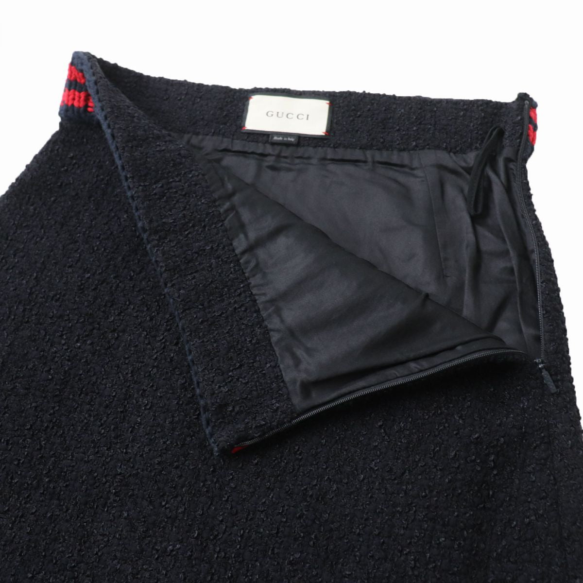 GUCCI skirt Outer: 79% nylon, Outer: 11% cotton, Outer: 10% acrylic, Part: 76% cotton, Part: 24% nylon, Lining: 77% cotton, 23% silk Black x Navy x Red Women 44 Used