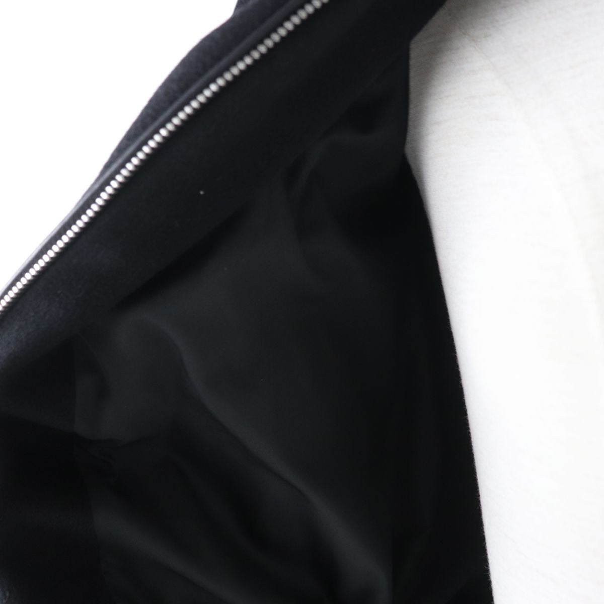 HERMES Down jacket Main: 100% cashmere, Part: Sheepskin, Part: Leather, Filling: 90% down, Filling: 10% feather, Rib part: 90% cashmere, 9% nylon, 1% polyurethane, Part: 100% polyester black Women 34 Used