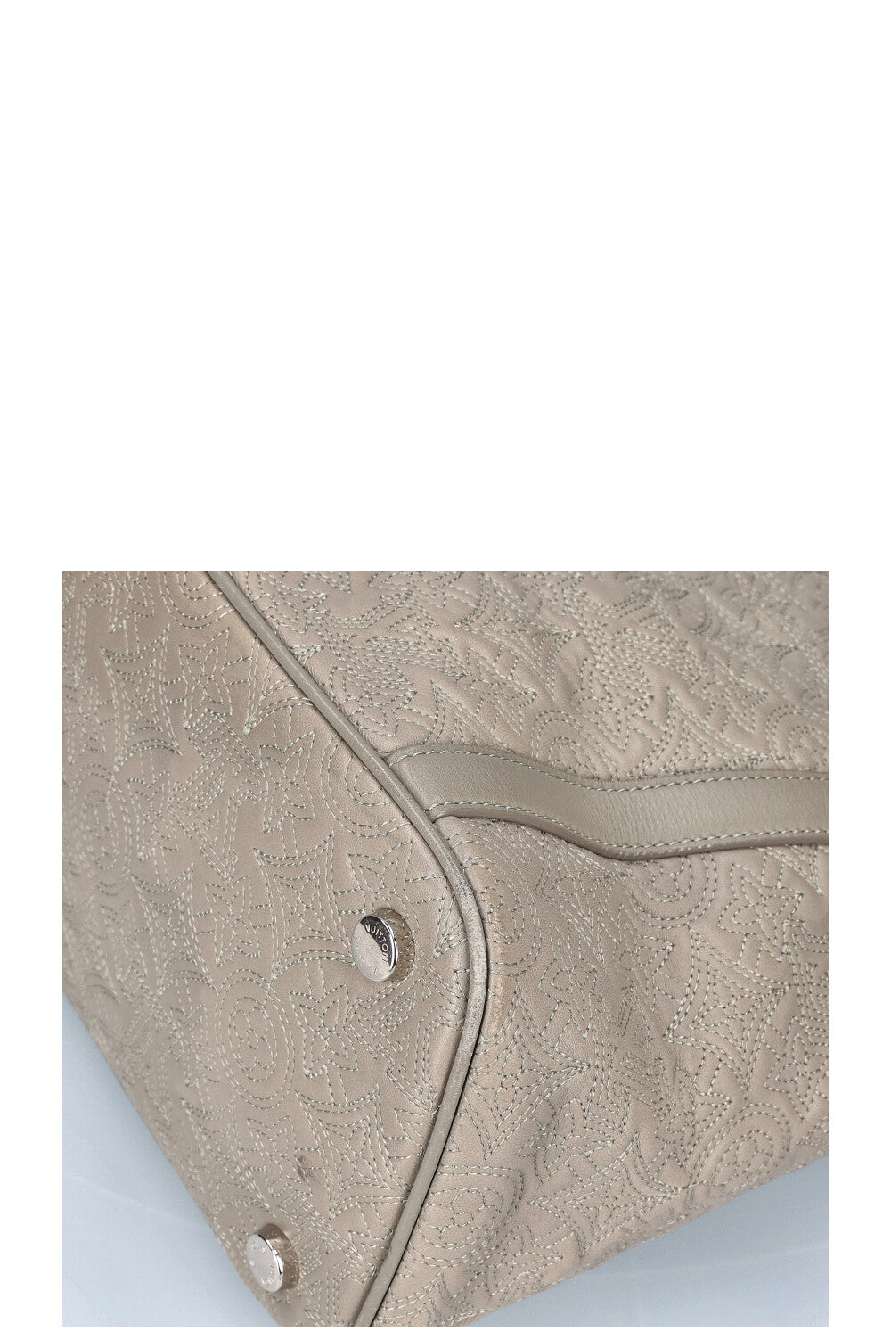 LOUIS VUITTON Antheia Ixia PM Grey