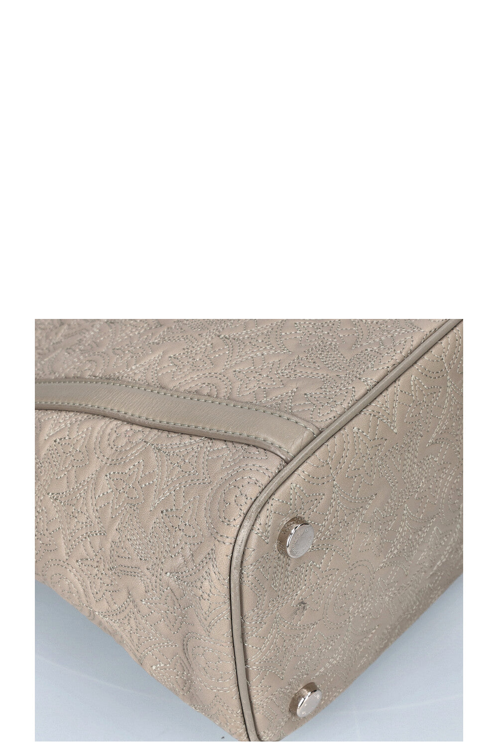 LOUIS VUITTON Antheia Ixia PM Grey