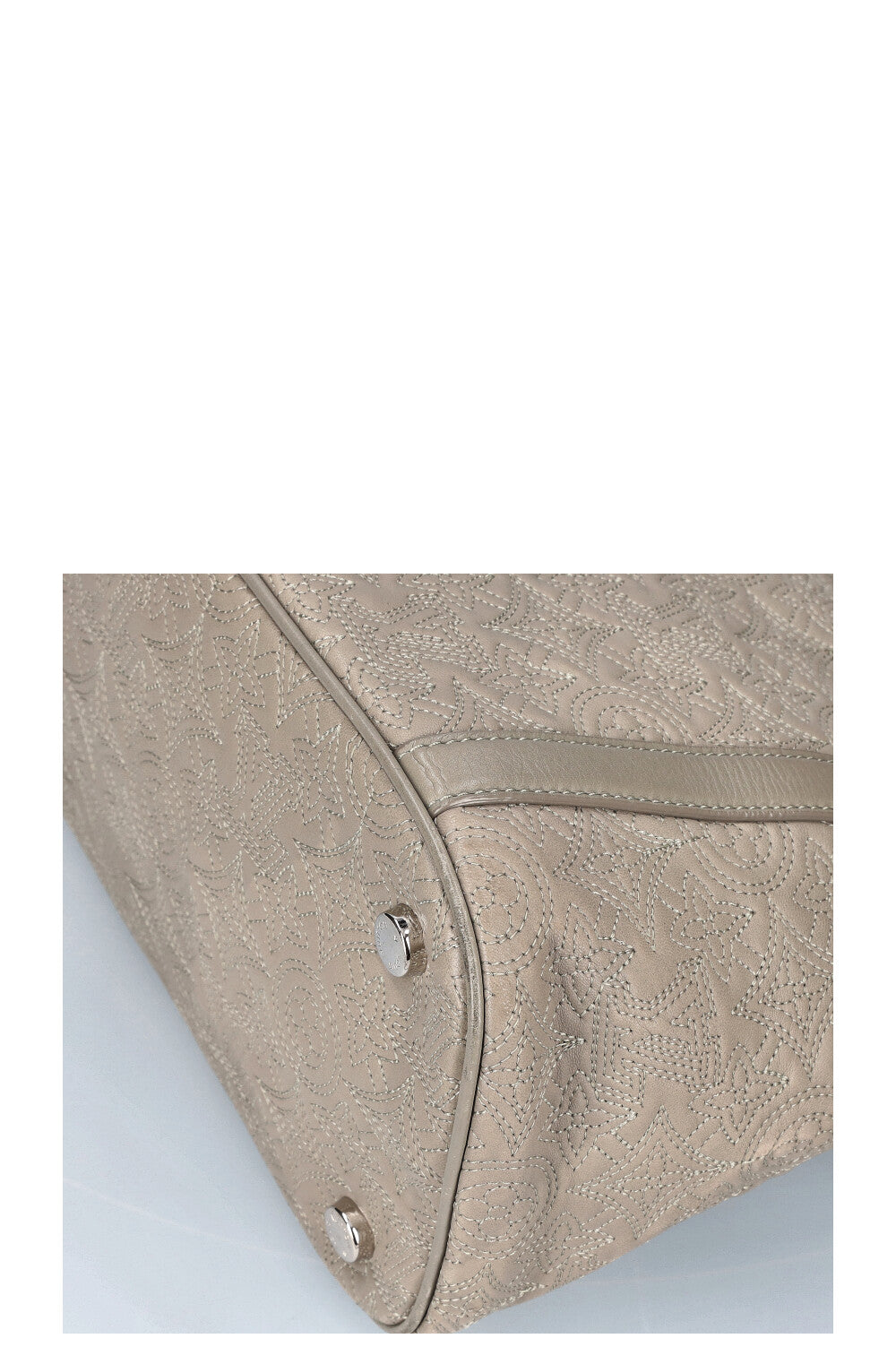 LOUIS VUITTON Antheia Ixia PM Grey