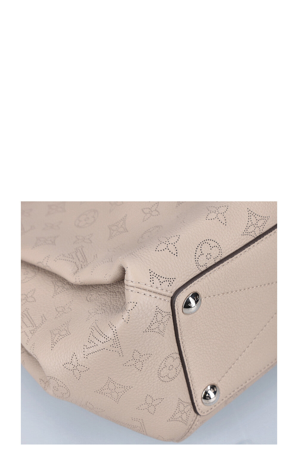 LOUIS VUITTON Babylone Bag Mahina Grey