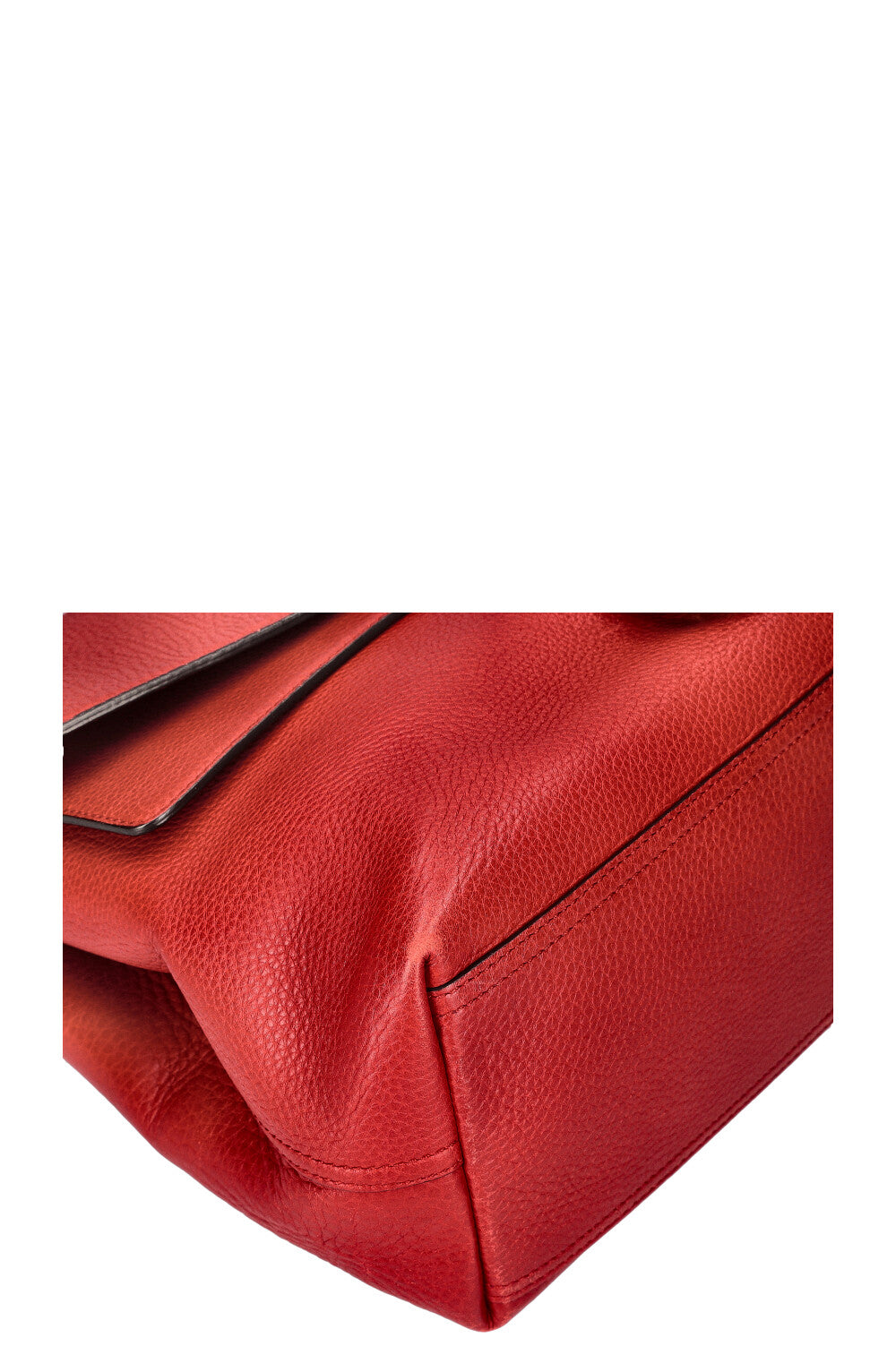 GUCCI GG Marmont Shoulder Bag Red
