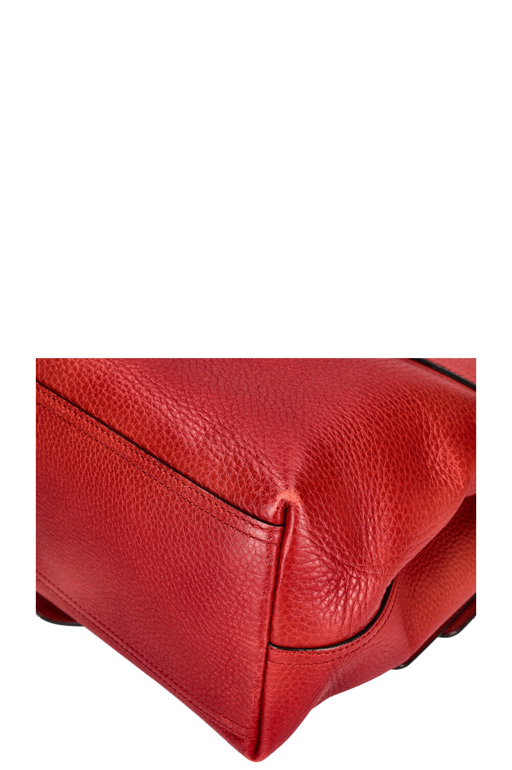 GUCCI GG Marmont Shoulder Bag Red