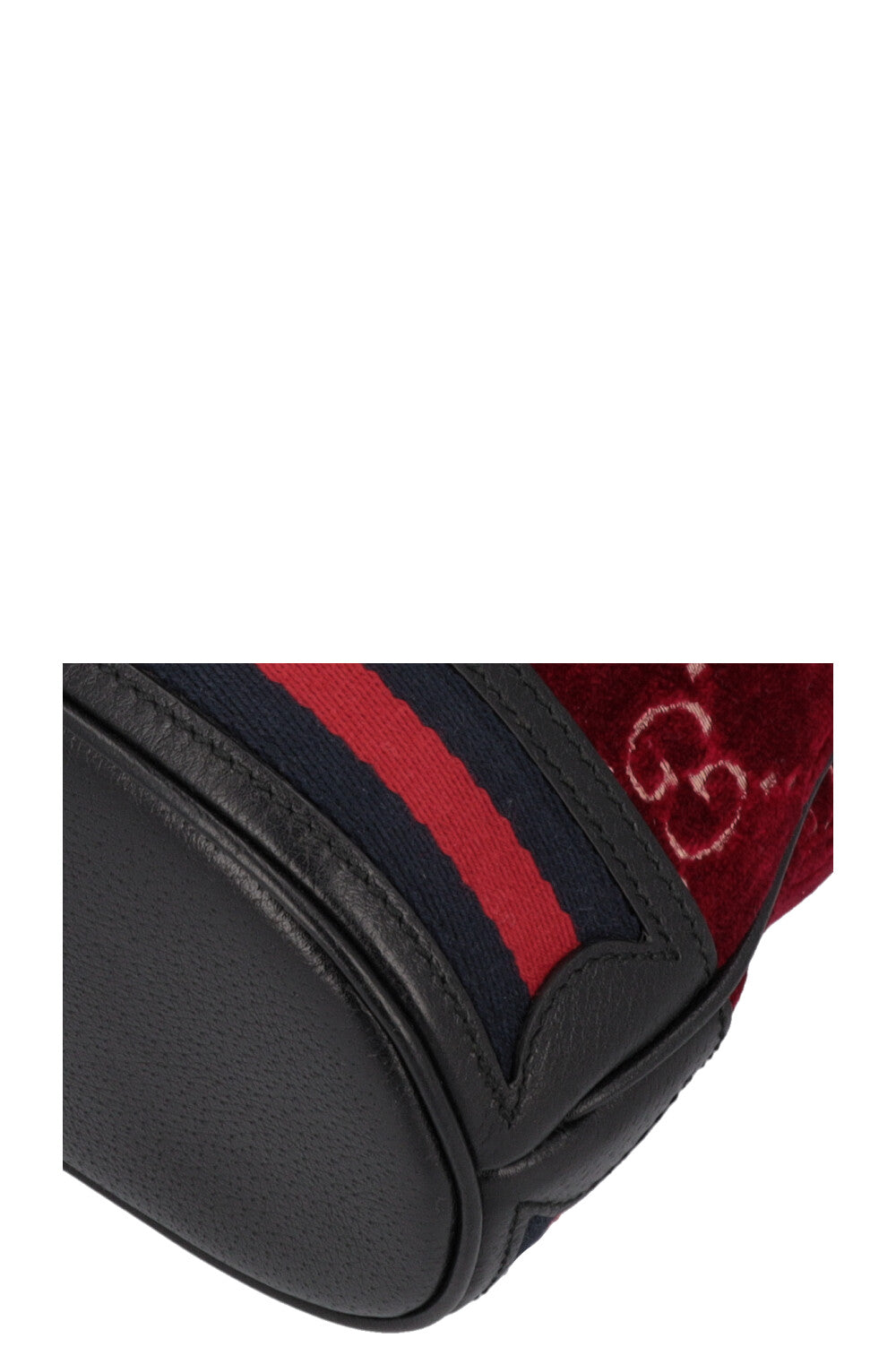 GUCCI Supreme GG Bucket Bag Velvet Red