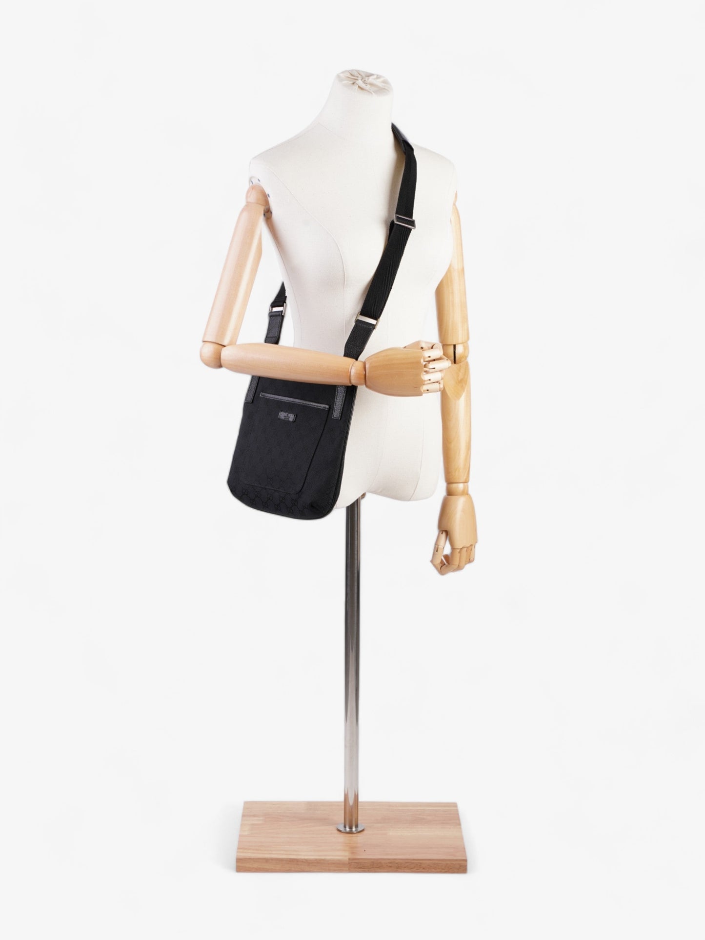Gucci GG Messenger GG Supreme  Canvas