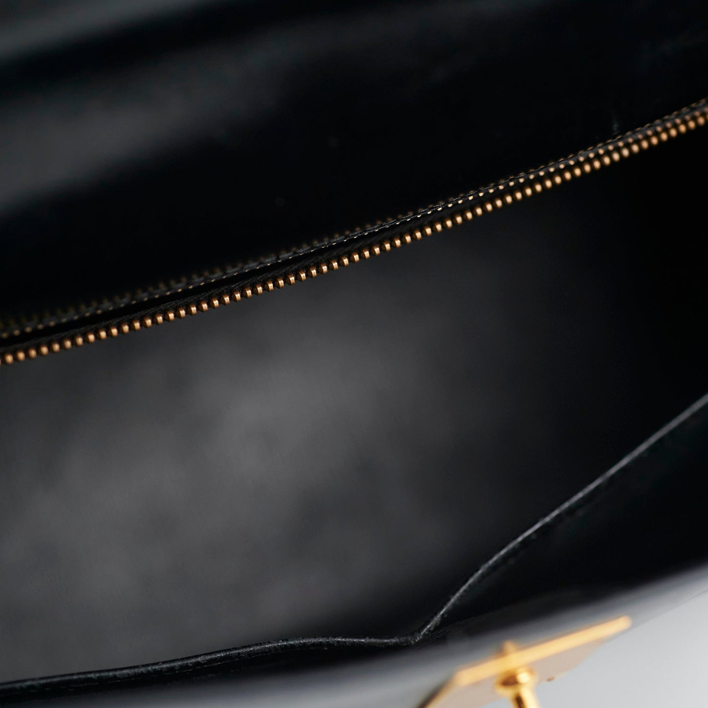 Hermes Vintage Kelly 32 Noir Box Leather