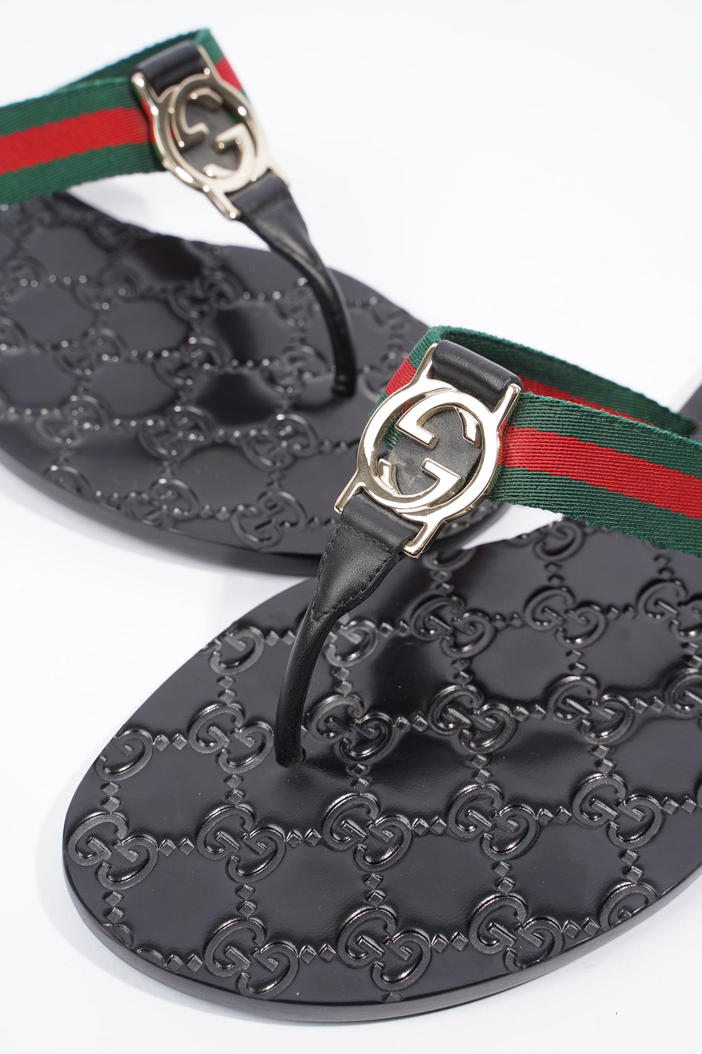 Gucci Interlocking G Thong Black / Red / Green Fabric EU 37 UK 4