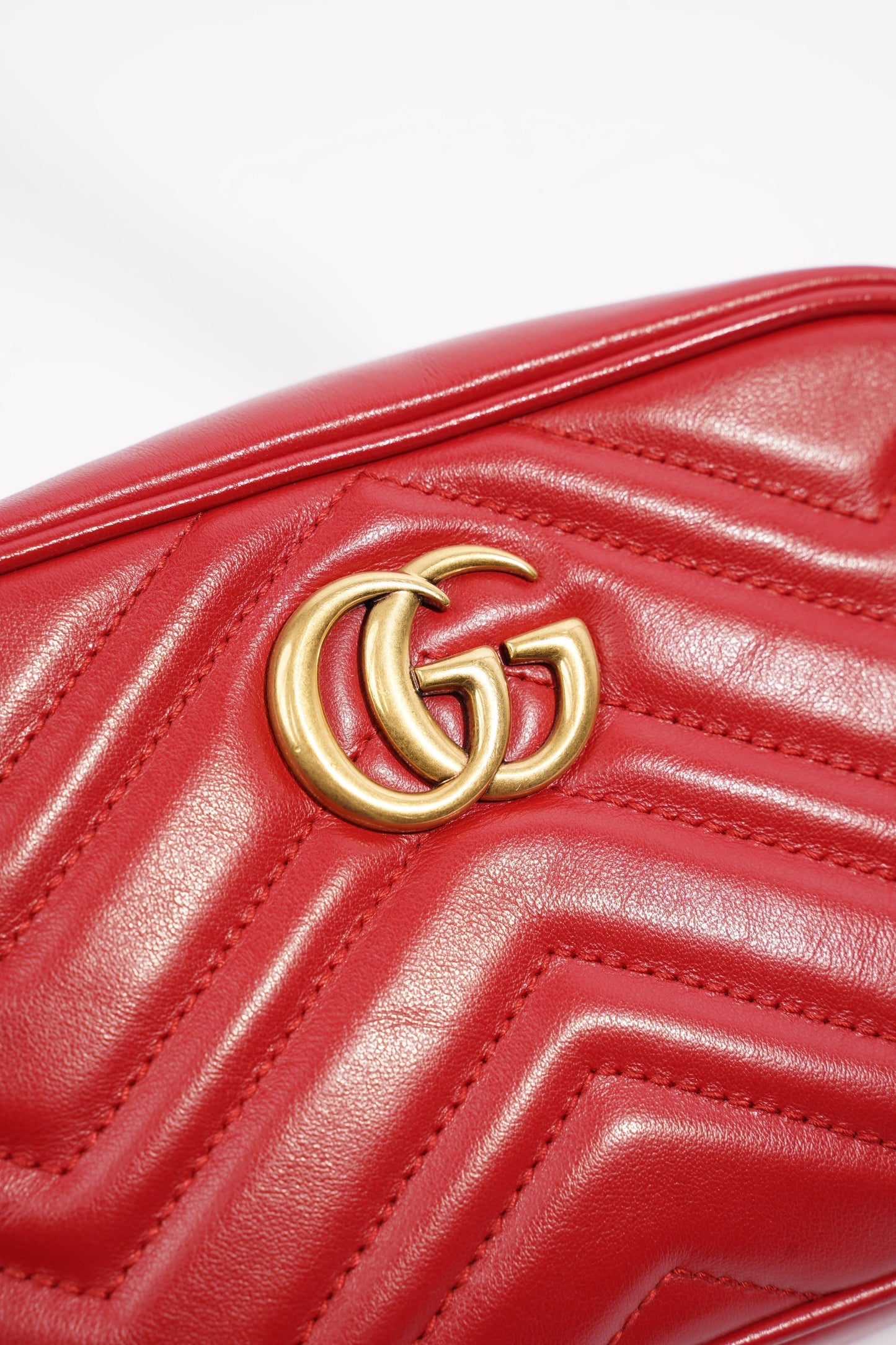 Gucci Marmont Zip Bag Red / Gold Matelasse Leather Mini
