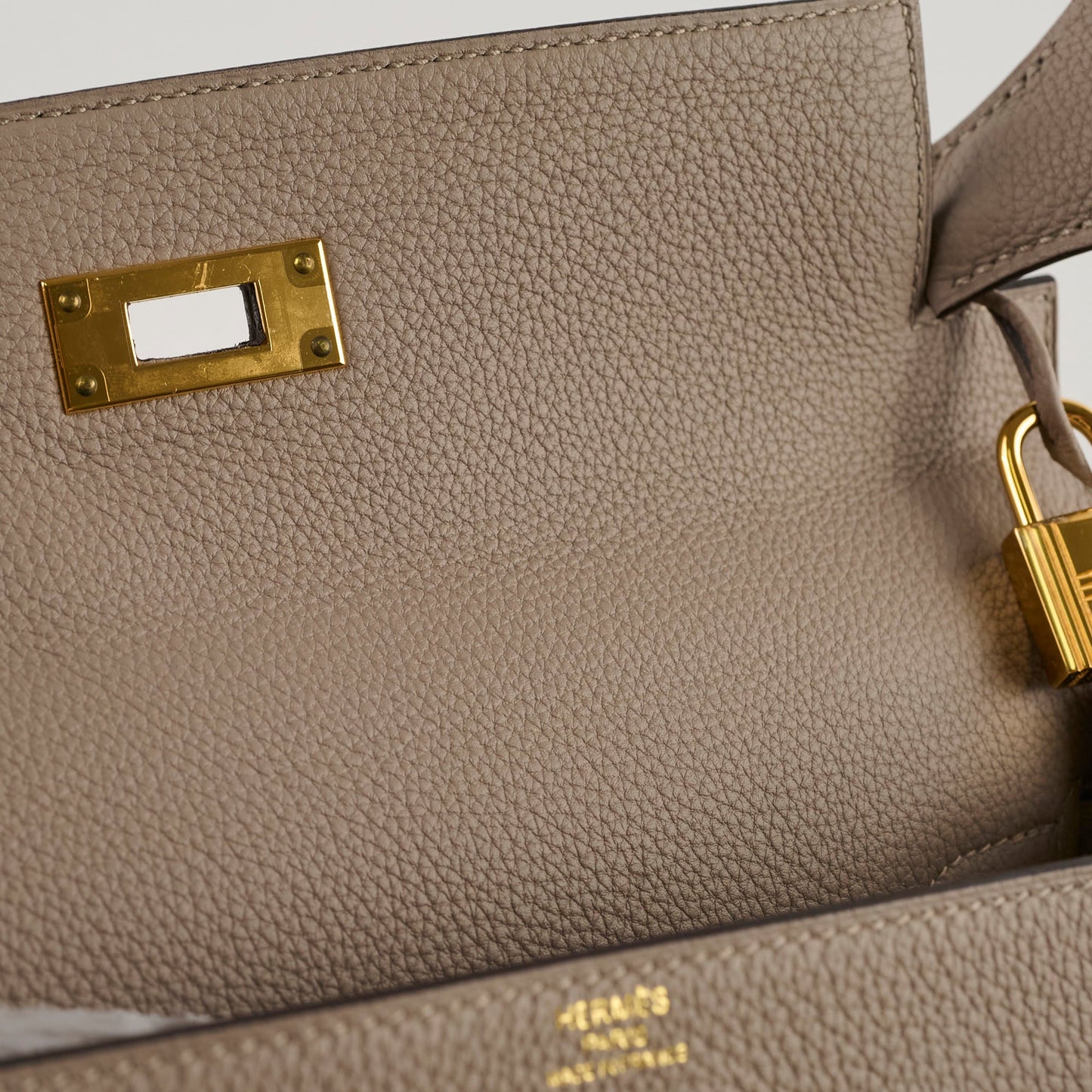 Hermes Kelly 28 Gris Ashalte A Stamp