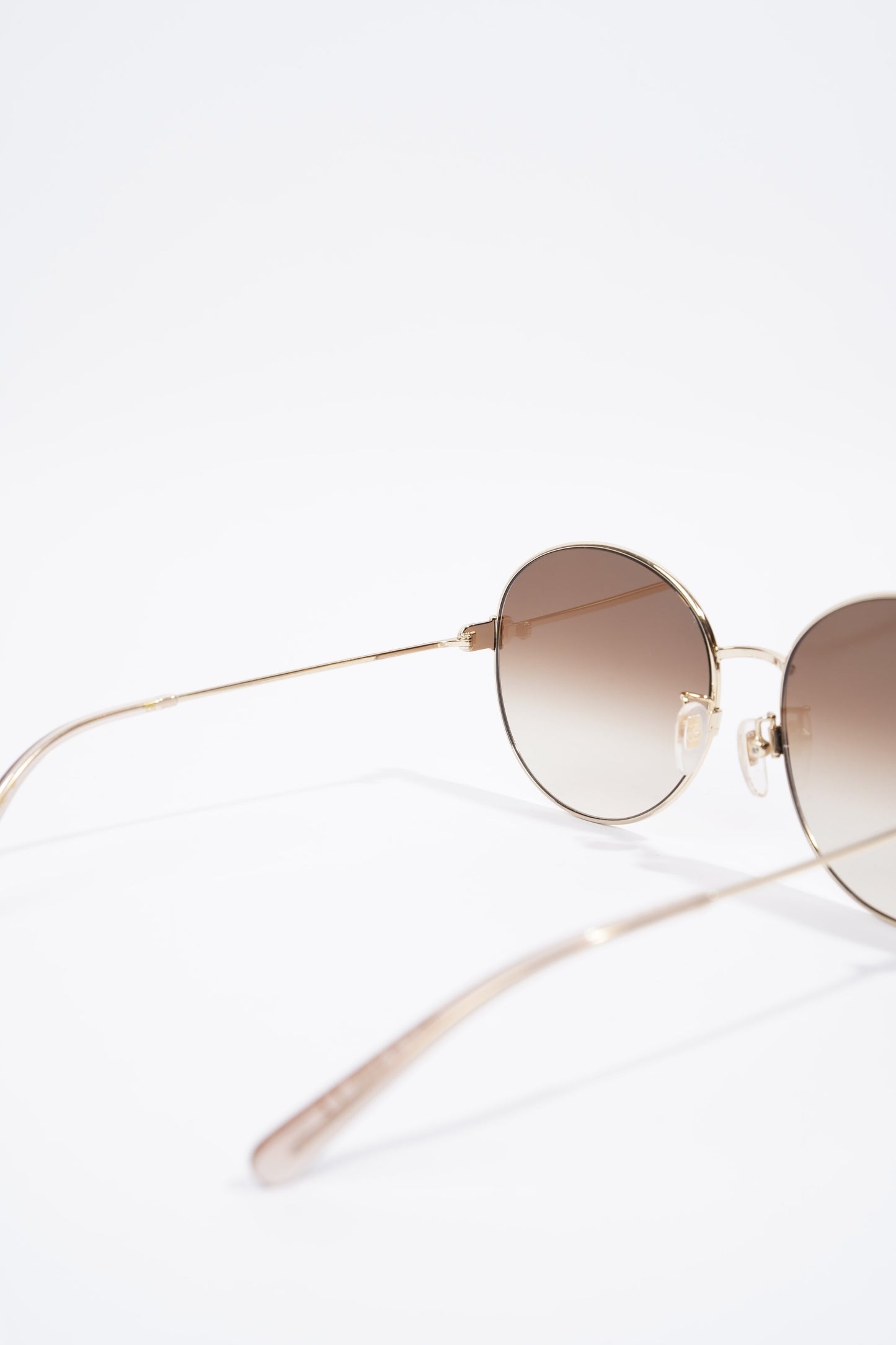 Gucci Oversized Round Sunglasses Gold Base Metal 60mm 17mm