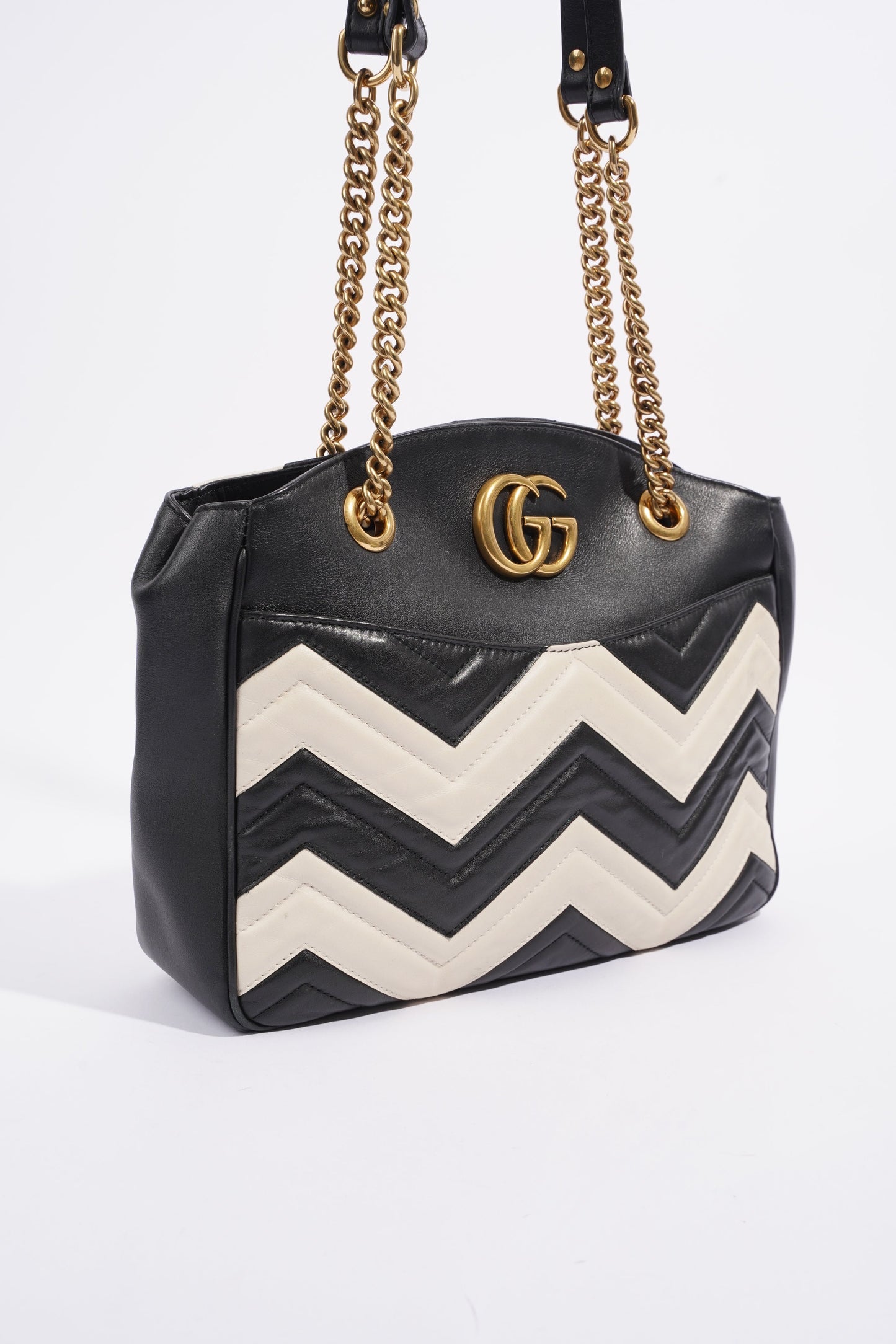 Gucci GG Marmont Zig Zag Black / White Matelasse Leather Medium