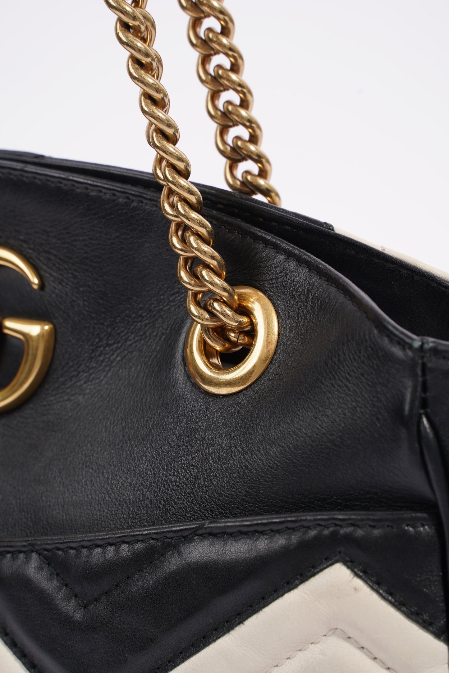 Gucci GG Marmont Zig Zag Black / White Matelasse Leather Medium