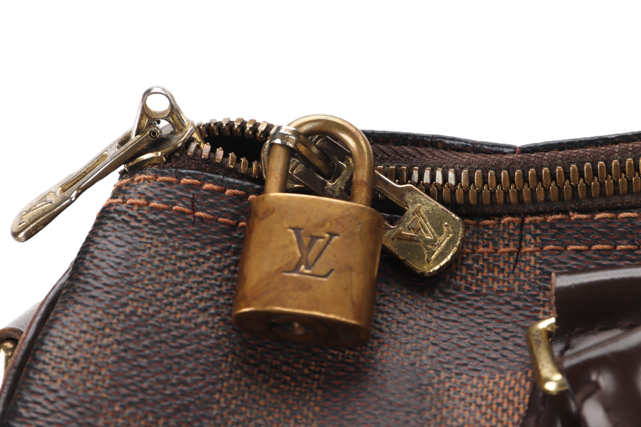 LOUIS VUITTON BANDOULIER 30 (N41367) DAMIER EBENE CANVAS GOLD HARDWARE WITH STRAP NO DUST COVER