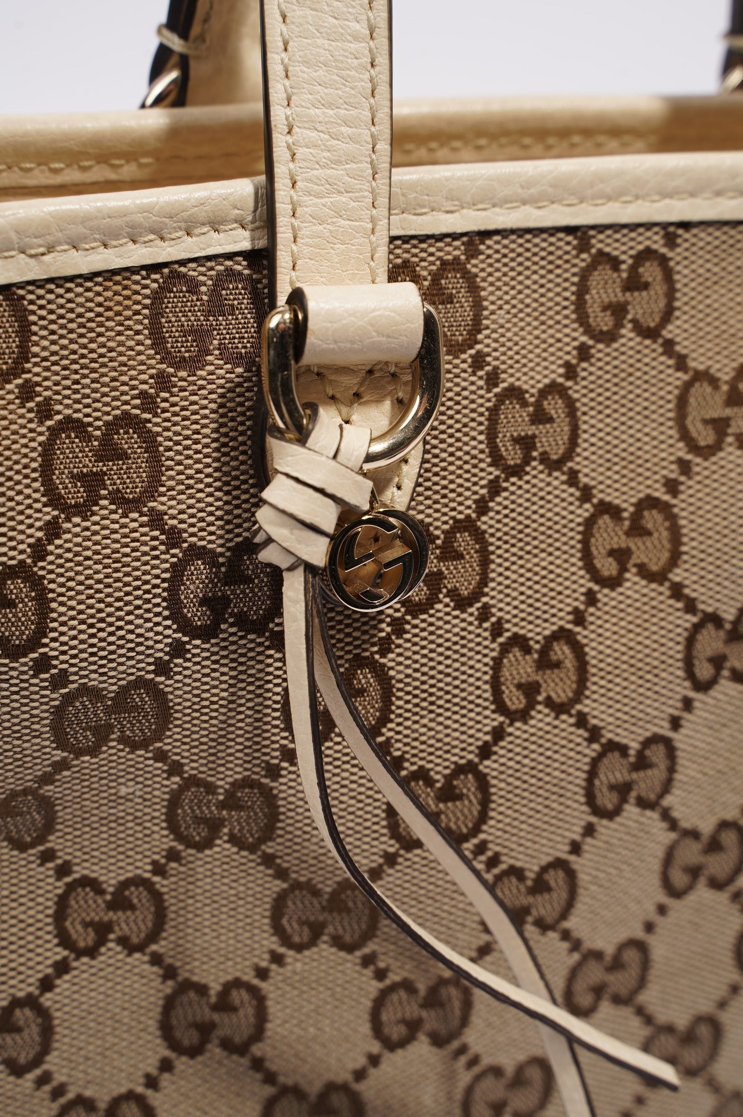 Gucci Bree GG Bag White and monogram Canvas Small