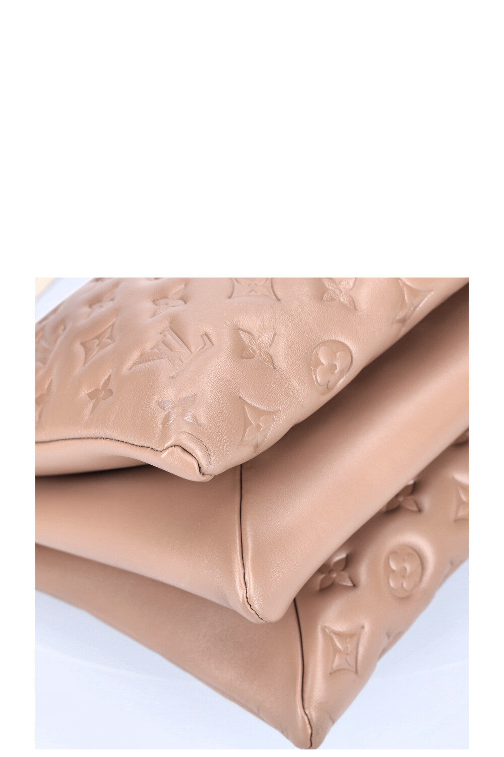 LOUIS VUITTON Coussin MM Taupe