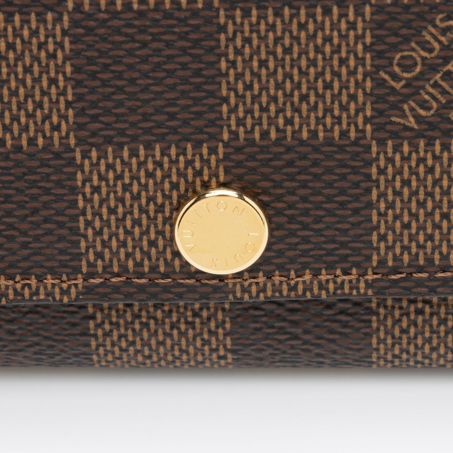 Louis Vuitton Damier Ebene 6 Key Holder (SHF-Kstybg)