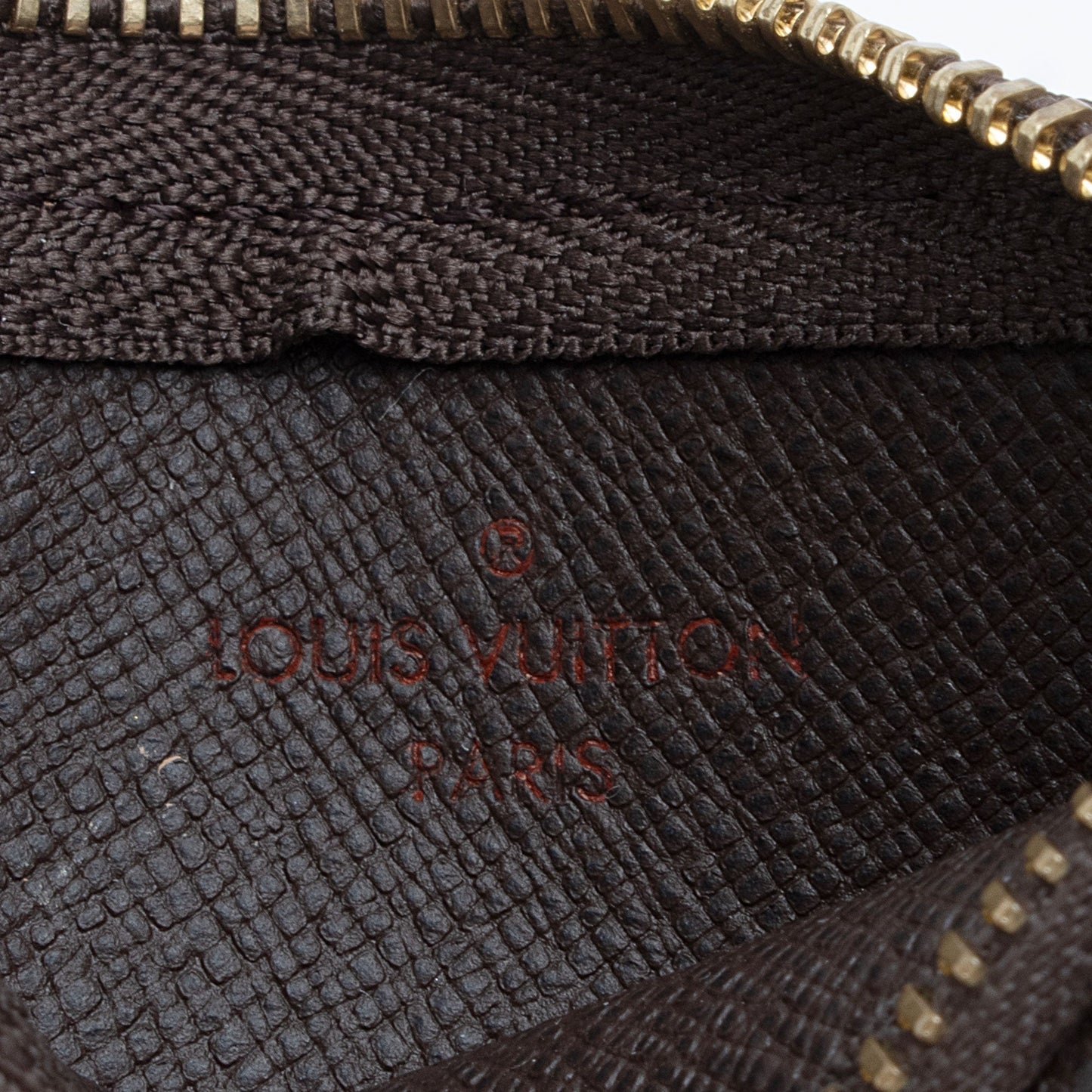 Louis Vuitton Damier Ebene Key Pouch (SHF-fqvaUH)