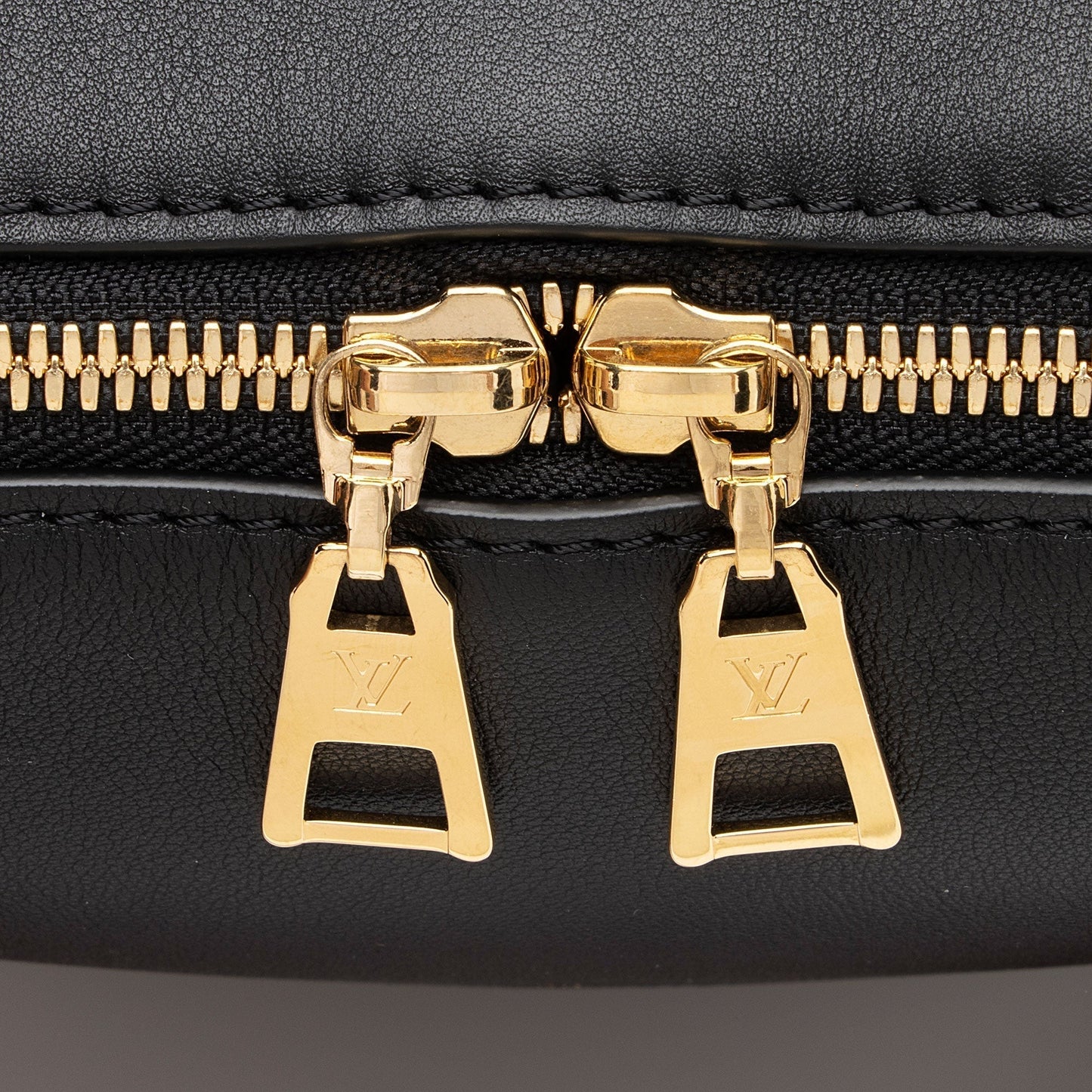 Louis Vuitton Damier Ebene Maida Hobo (SHF-UZ8o88)