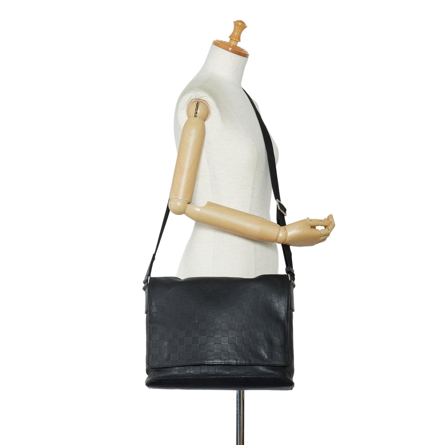 Louis Vuitton Damier Infini District MM (SHG-1NdqVh)