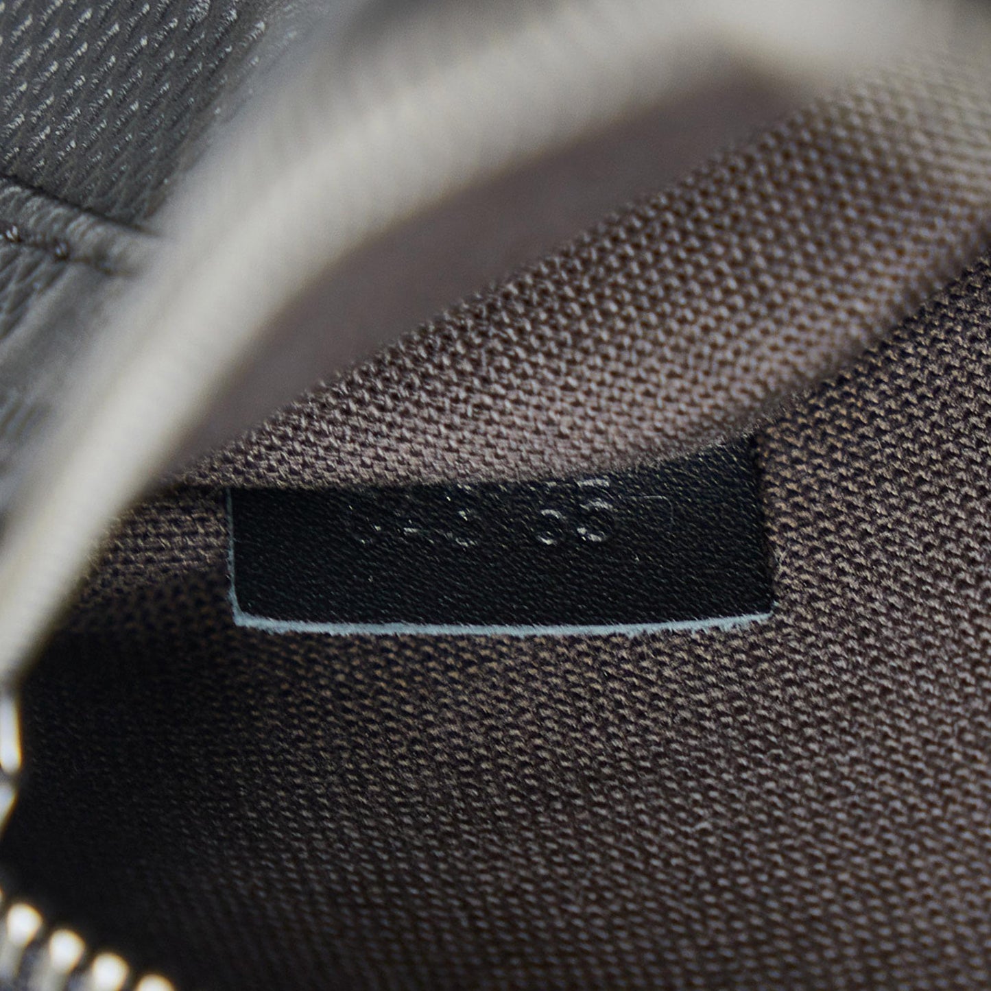 Louis Vuitton Damier Infini District PM (SHG-52WRMl)