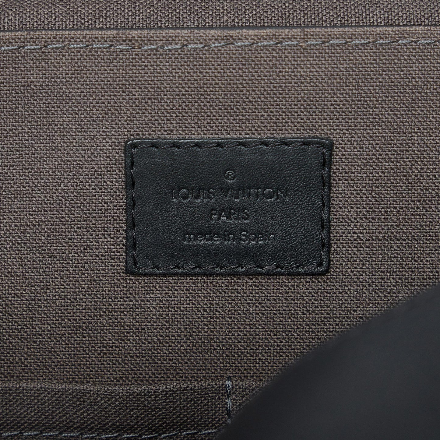 Louis Vuitton Damier Infini District PM (SHG-52WRMl)