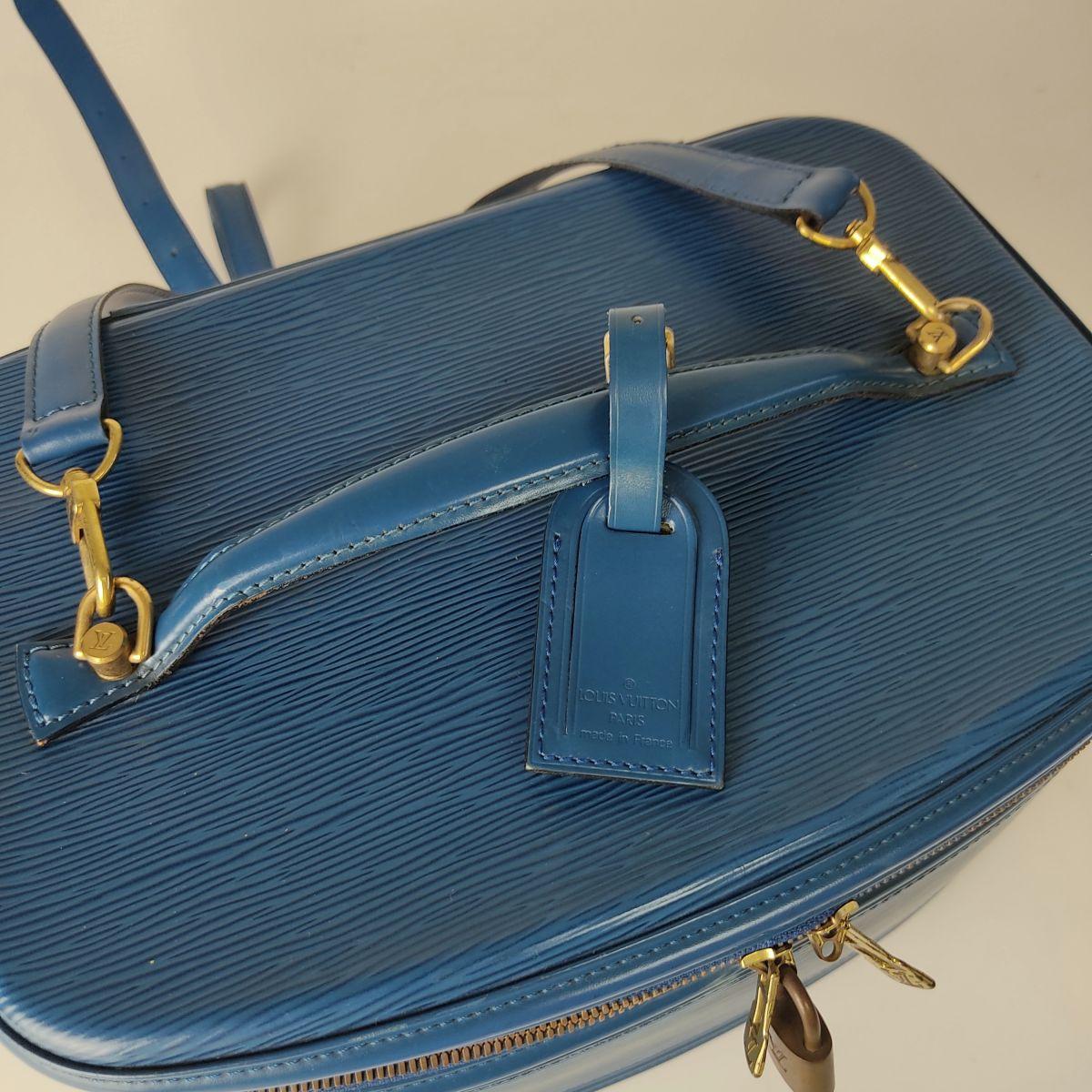 LOUIS VUITTON Beauty Case Vanity Epi light blue bag