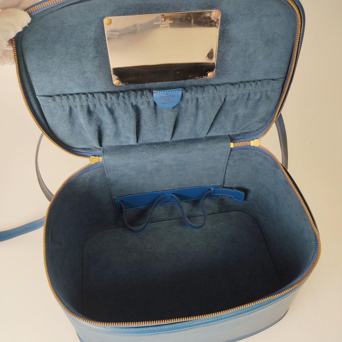 LOUIS VUITTON Beauty Case Vanity Epi light blue bag