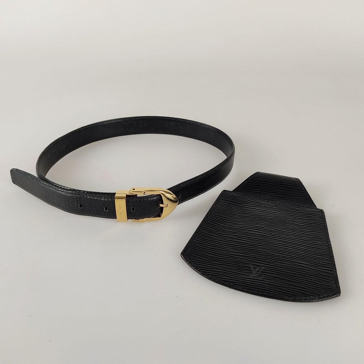 LOUIS VUITTON fanny pack Sherwood Epi black belt